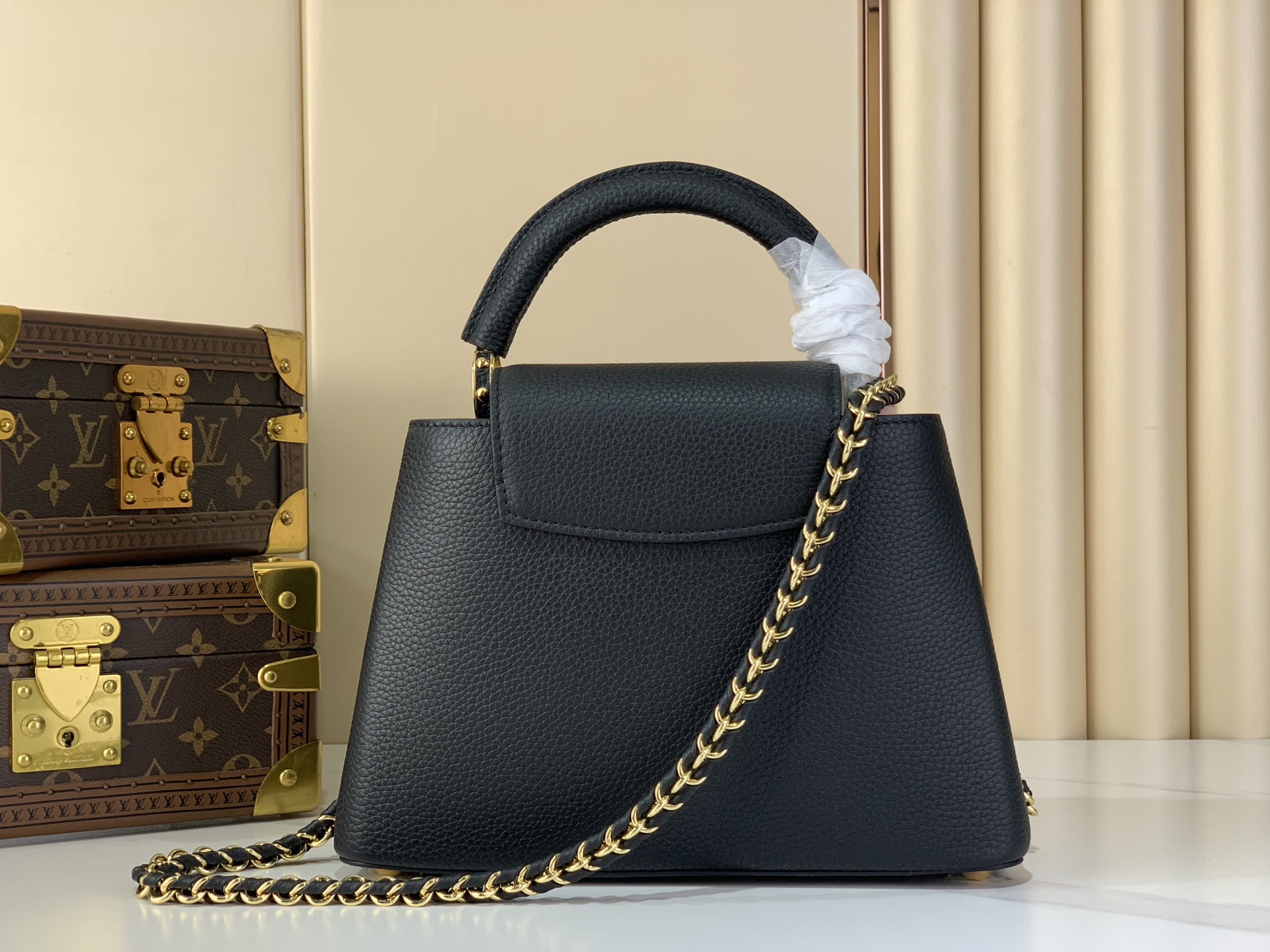 Louis Vuitton Basic Bag Cow Leather Black M-l-s