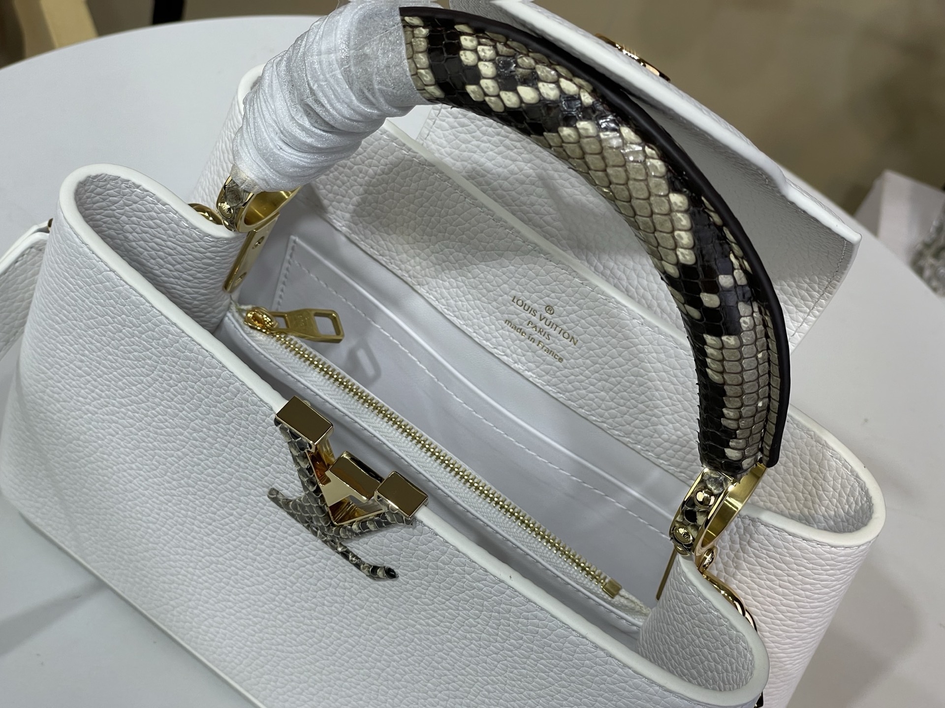 Basic Bag White M-l-s