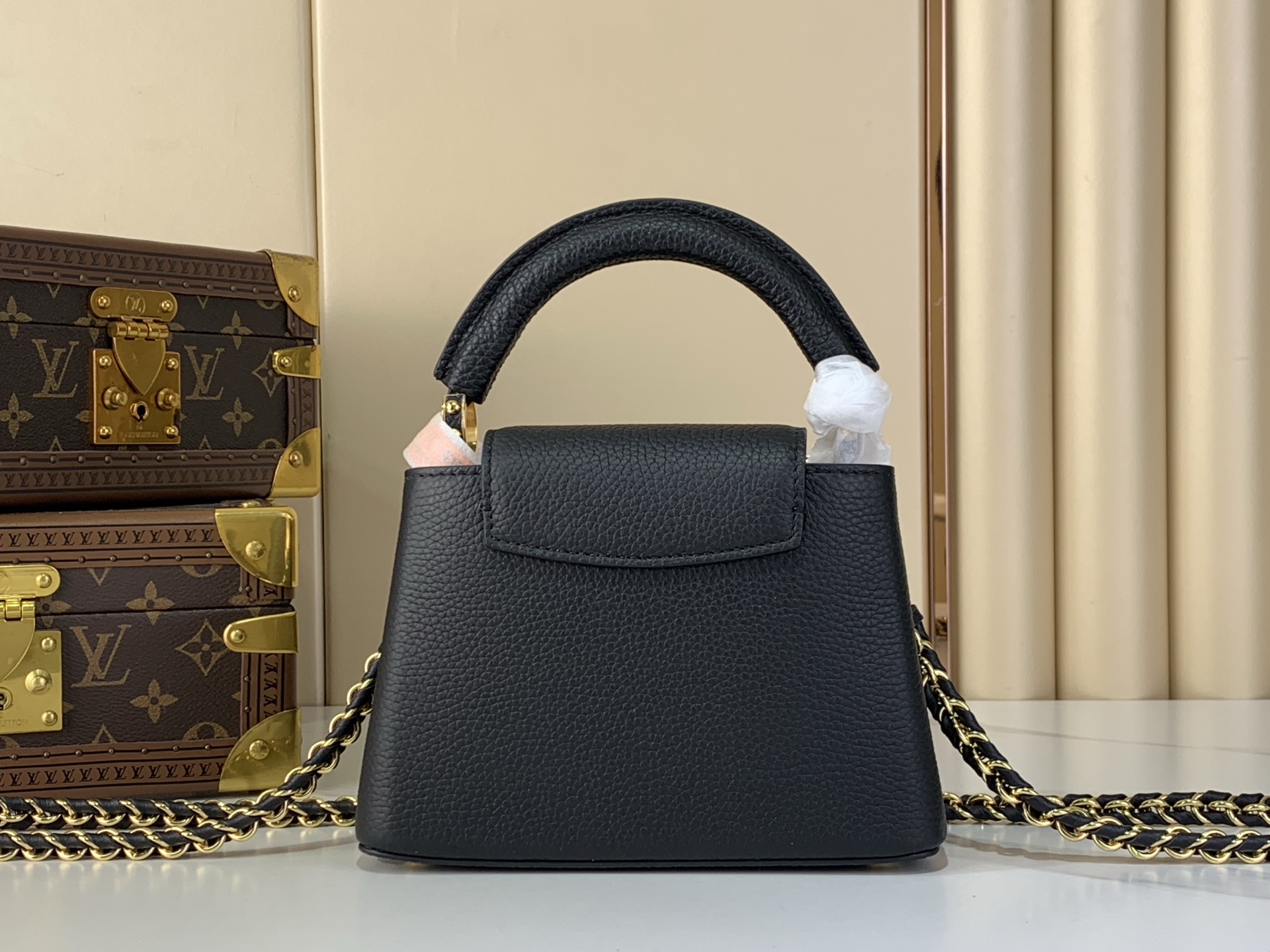 Louis Vuitton Basic Bag Cow Leather Black M-l-s