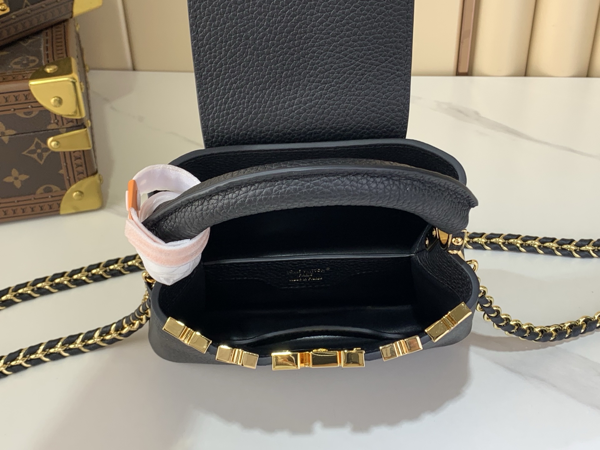 Louis Vuitton Basic Bag Cow Leather Black M-l-s