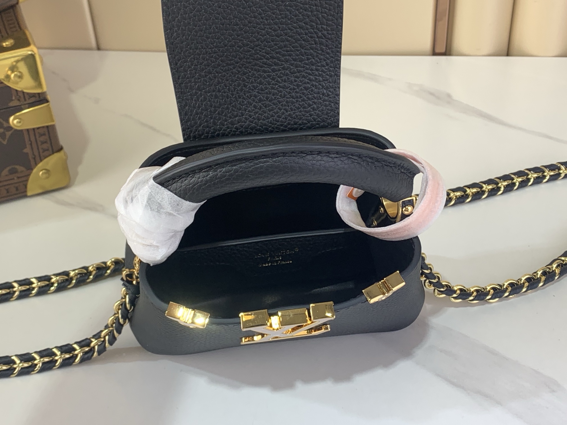 Louis Vuitton Basic Bag Cow Leather Black M-l-s