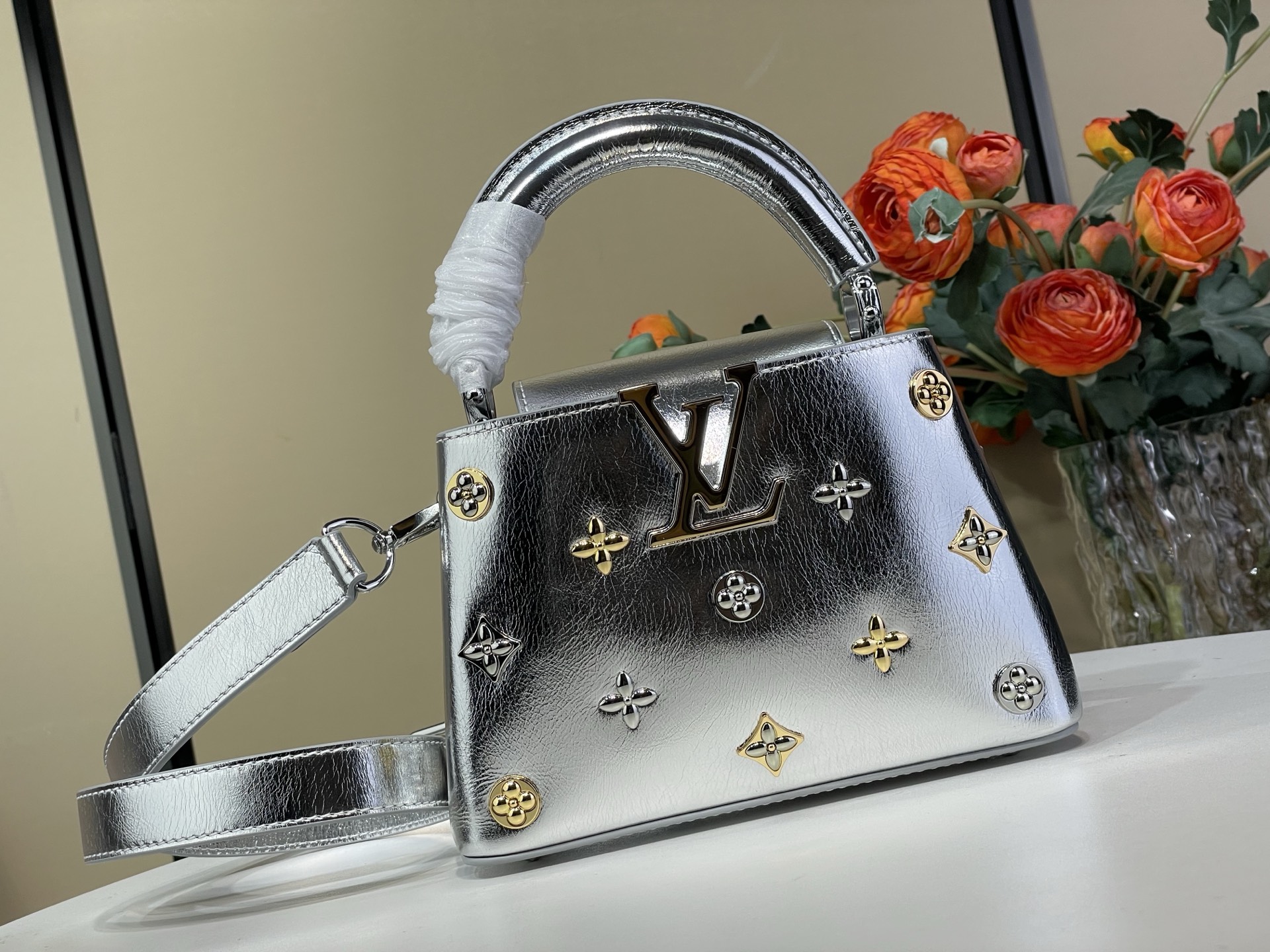 Louis Vuitton Basic Bag Silver M-l-s