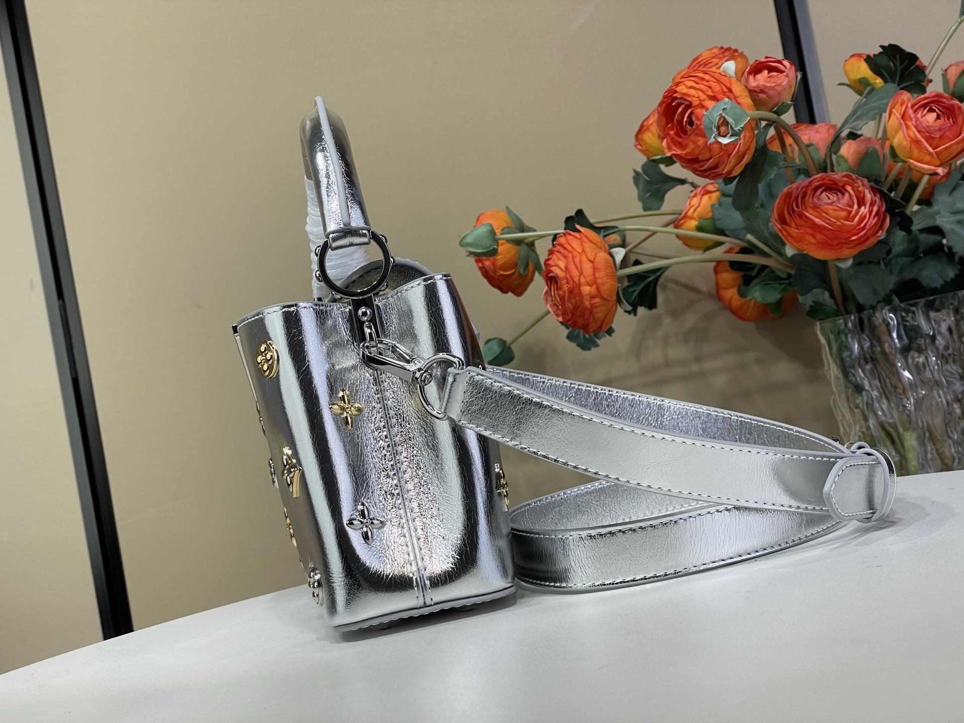 Louis Vuitton Basic Bag Silver M-l-s