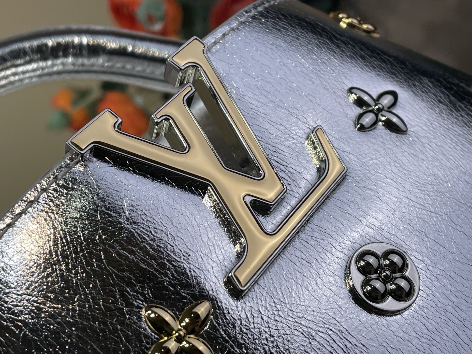 Louis Vuitton Basic Bag Silver M-l-s