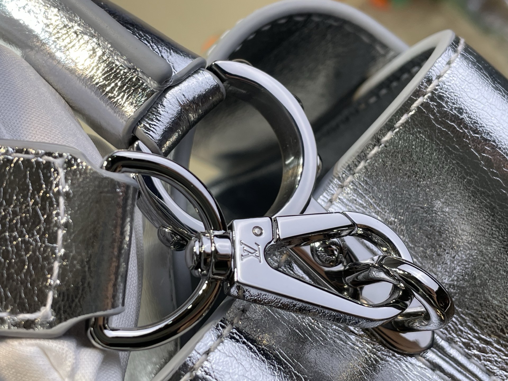 Louis Vuitton Basic Bag Silver M-l-s