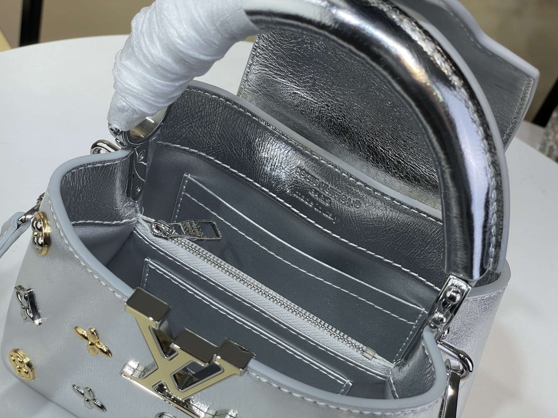 Louis Vuitton Basic Bag Silver M-l-s