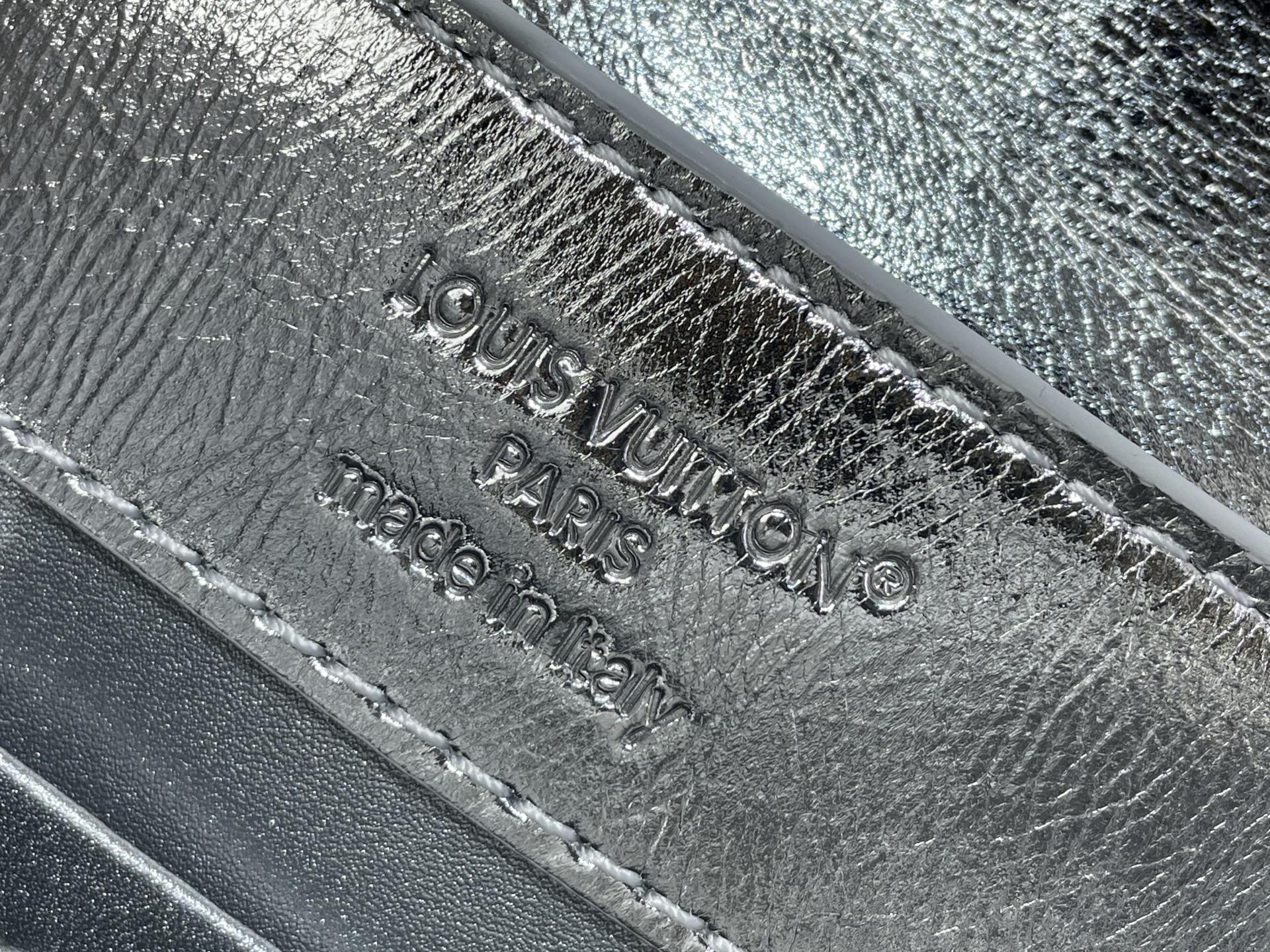 Louis Vuitton Basic Bag Silver M-l-s