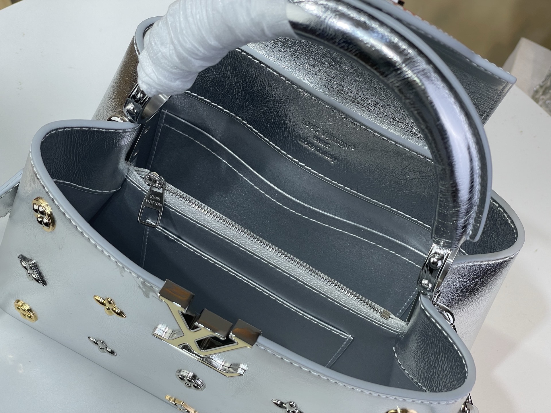 Louis Vuitton Basic Bag Silver M-l-s