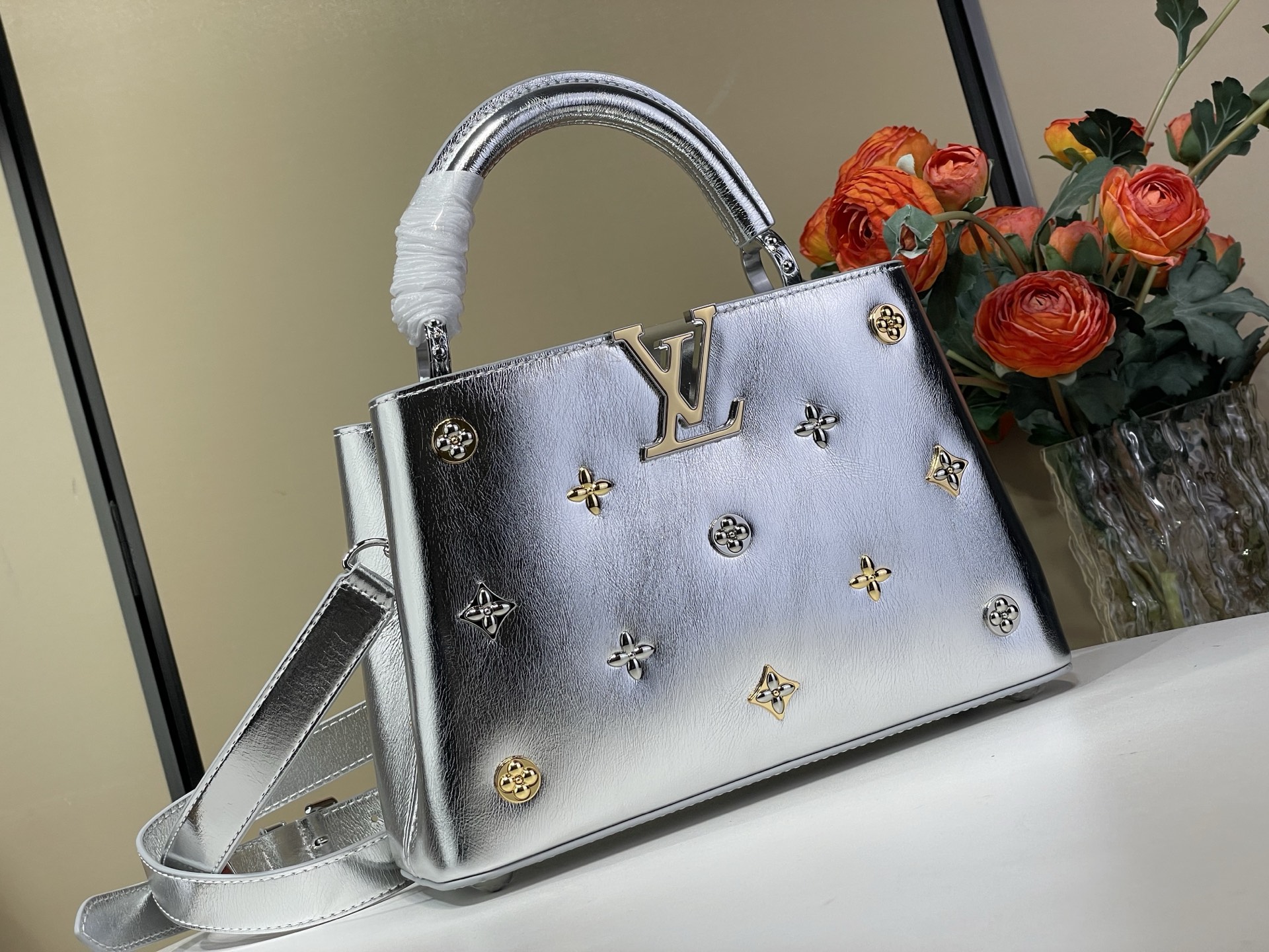 Louis Vuitton Basic Bag Silver M-l-s