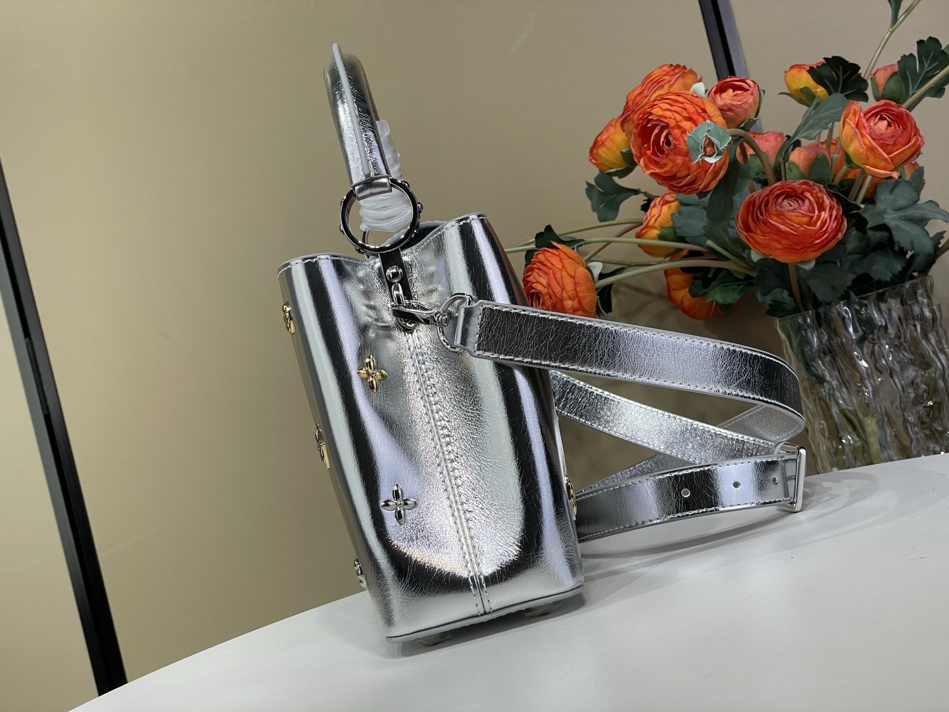 Louis Vuitton Basic Bag Silver M-l-s