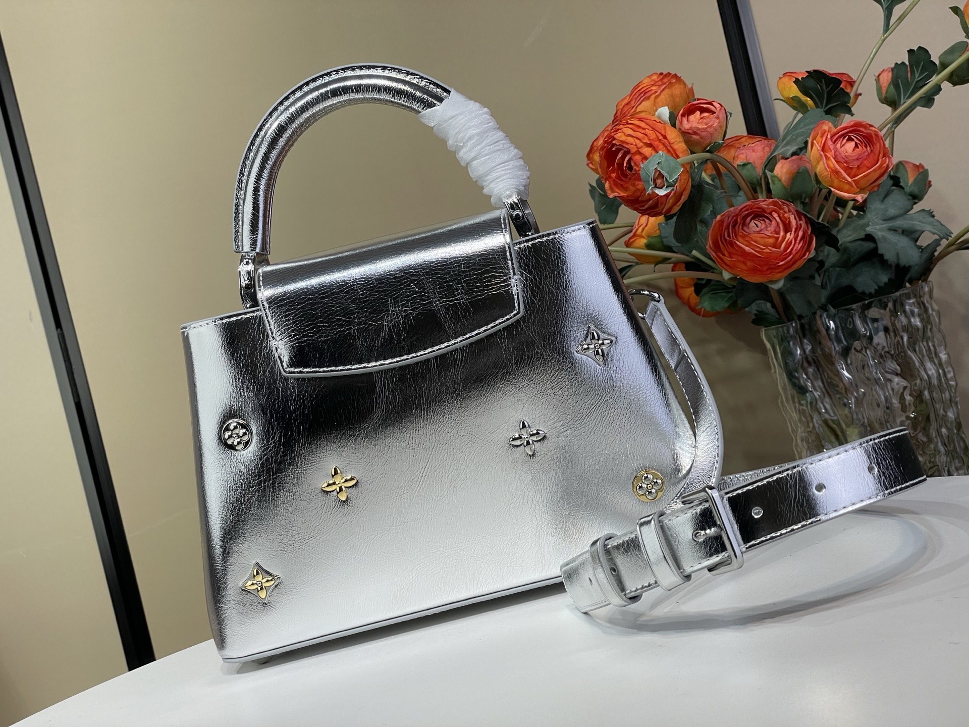 Louis Vuitton Basic Bag Silver M-l-s