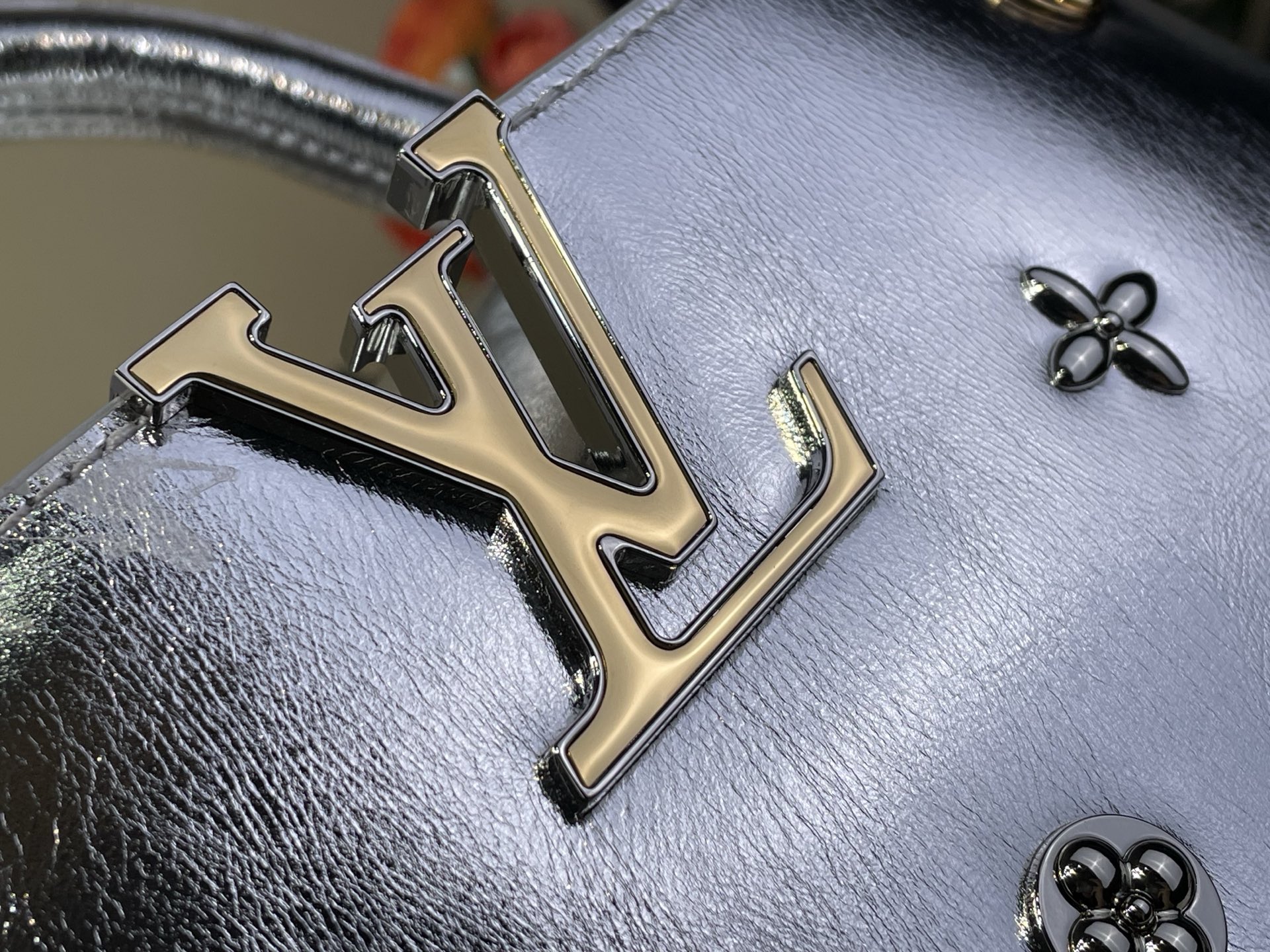 Louis Vuitton Basic Bag Silver M-l-s