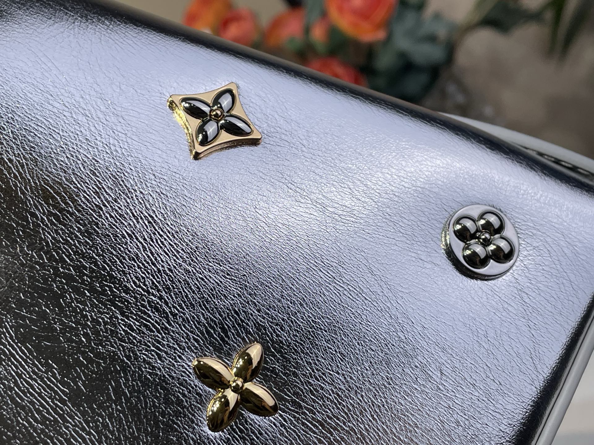 Louis Vuitton Basic Bag Silver M-l-s