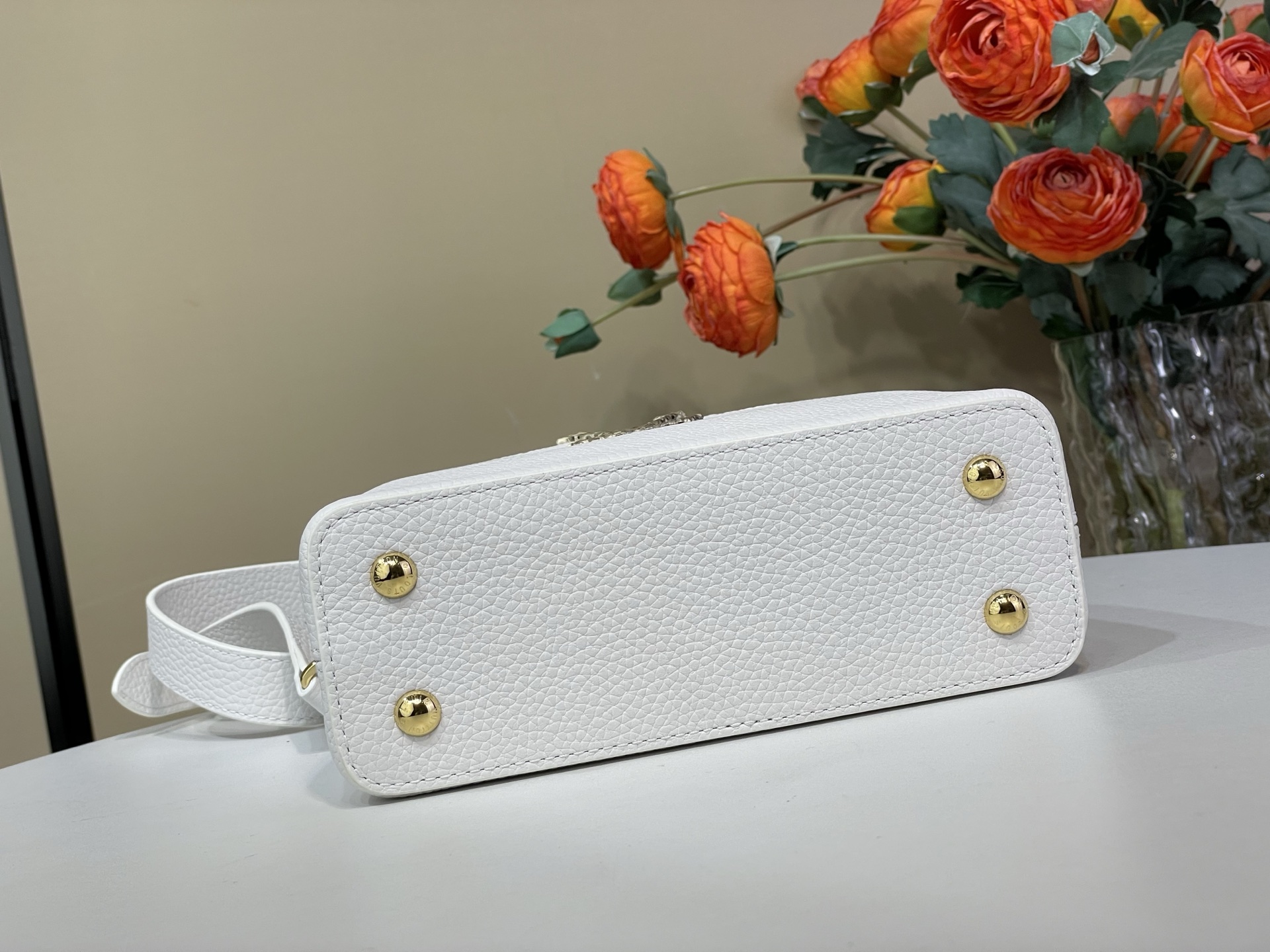 Basic Bag White M-l-s