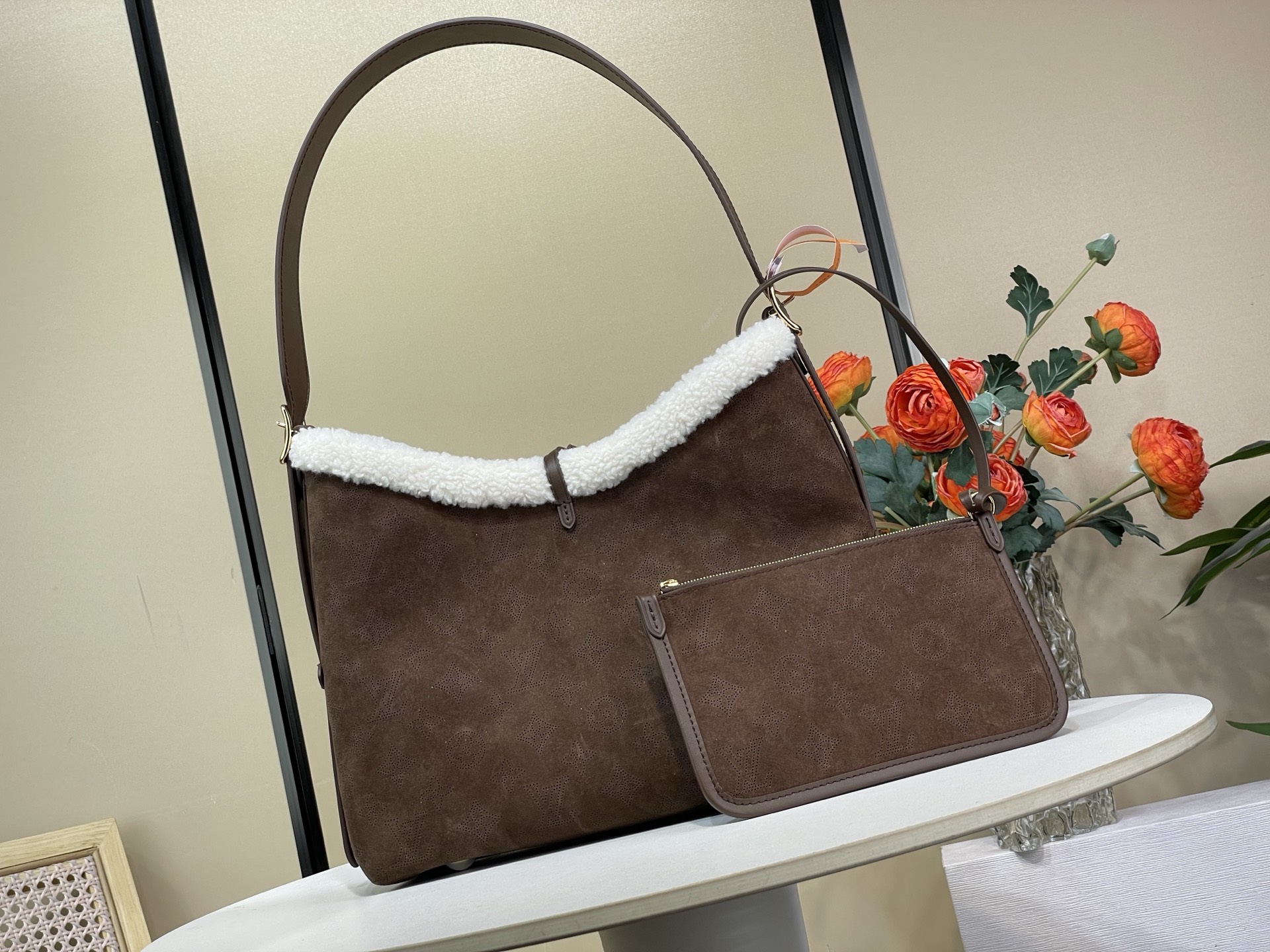 Basic Bag Cow Leather M-l-s