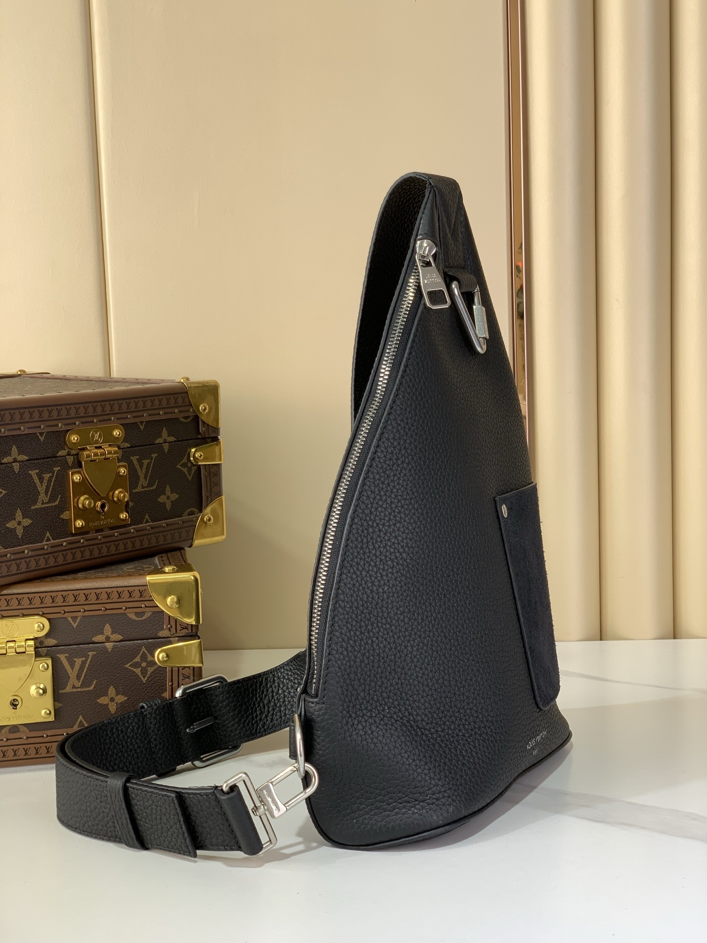 Crossbody Bag Cow Leather Black M-l-s