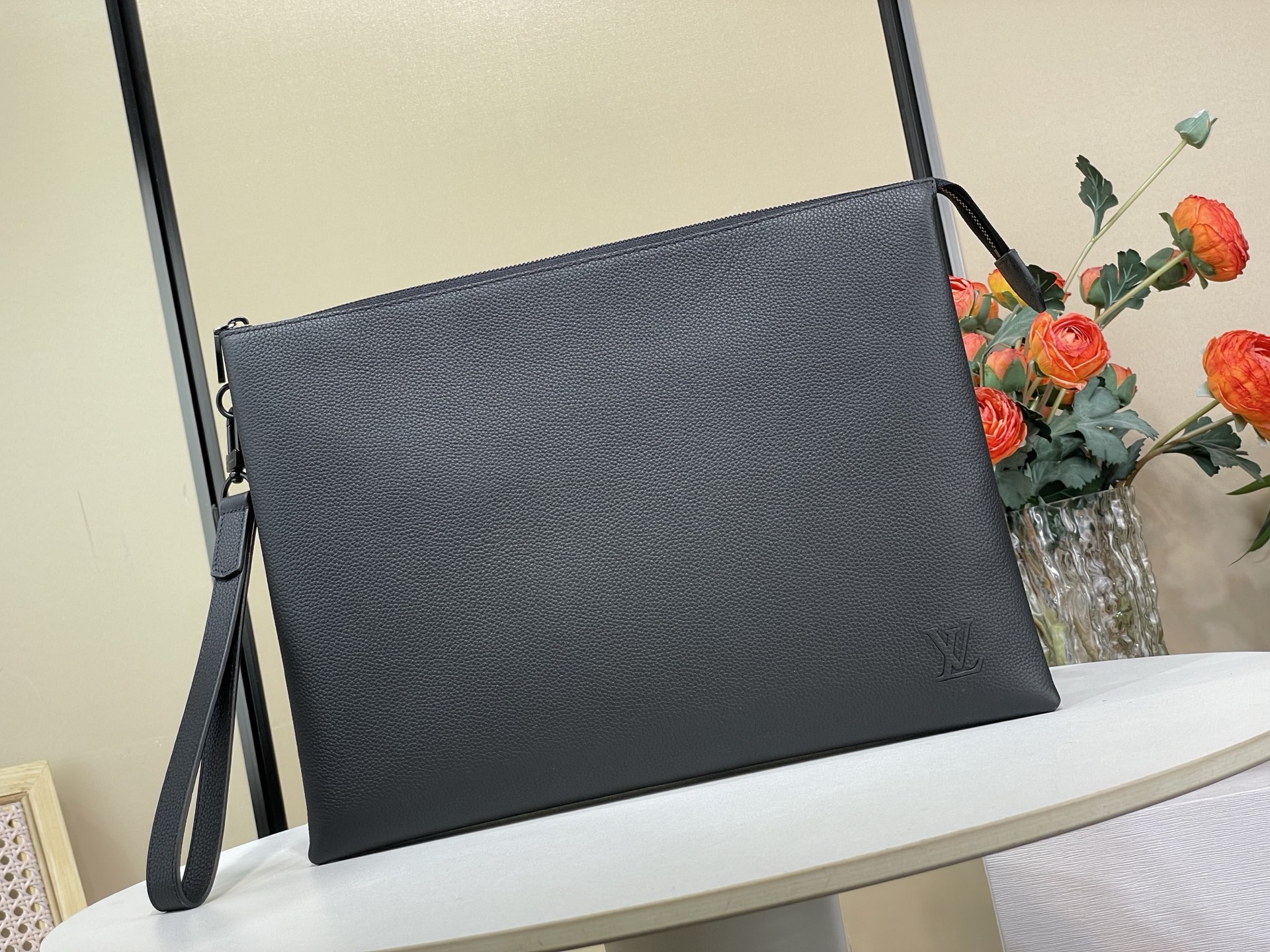 Clutch Bag Cow Leather Black M