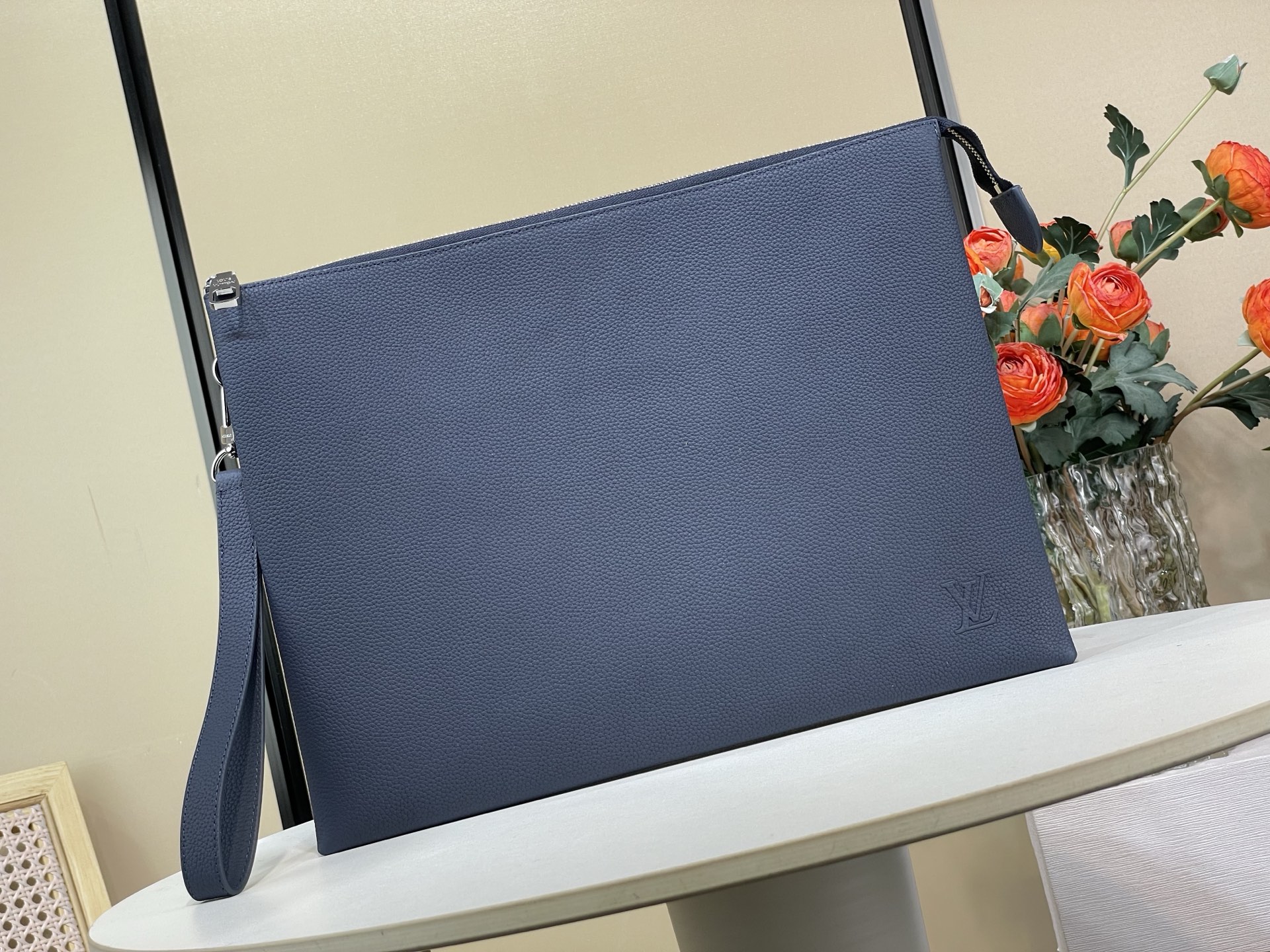 Clutch Bag Cow Leather Blue M