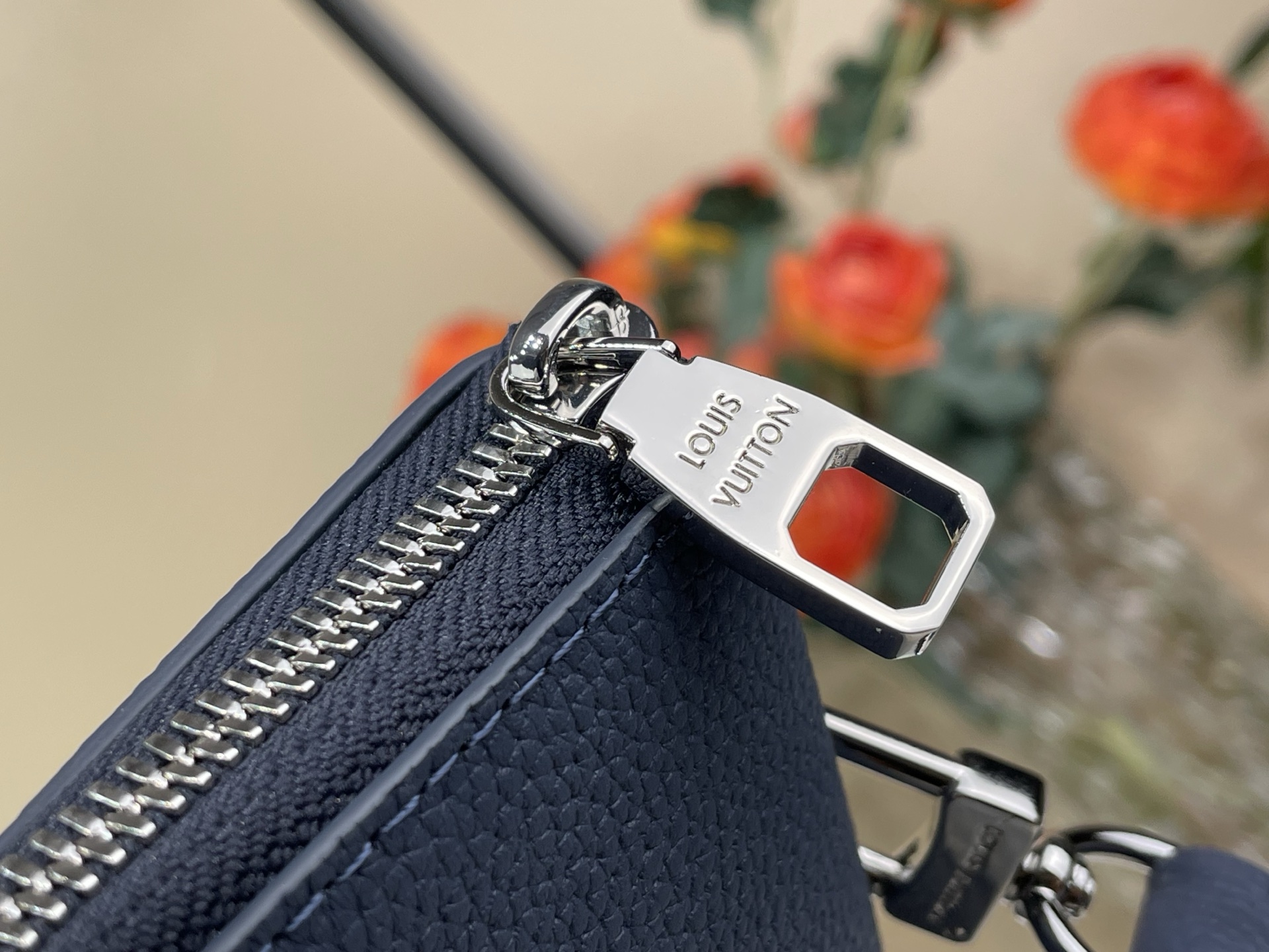 Clutch Bag Cow Leather Blue M