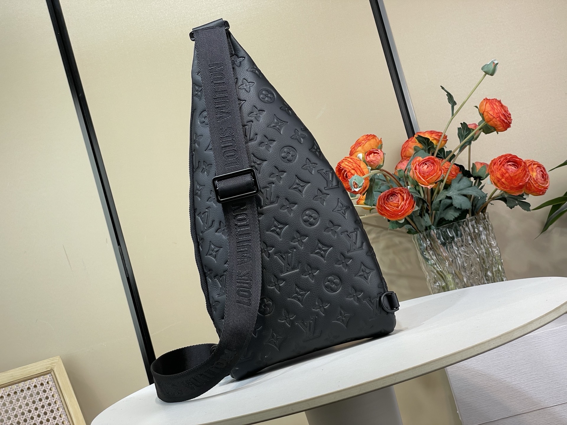 Louis Vuitton Crossbody Bag Sheepskin Black M-l-s