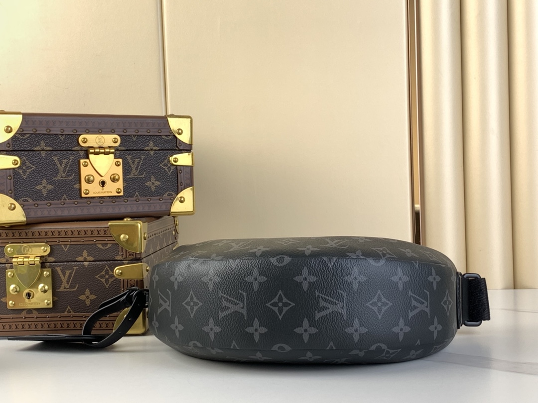 Louis Vuitton Basic Bag Canvas M-l-s