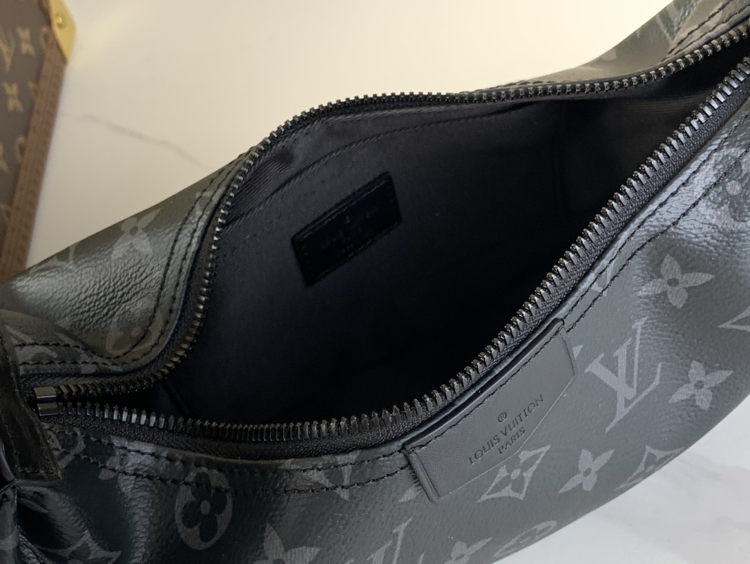 Louis Vuitton Basic Bag Canvas M-l-s