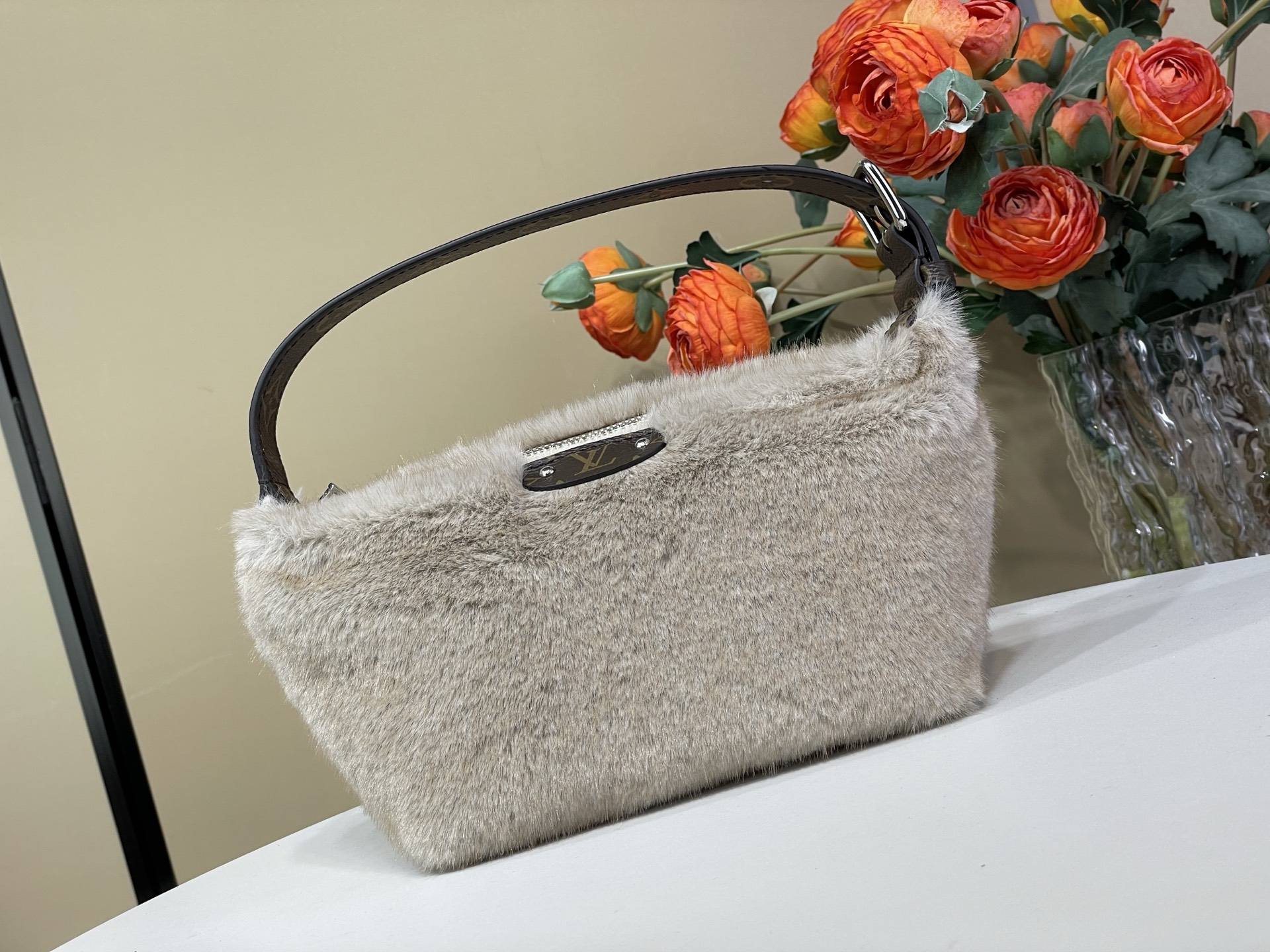 Basic Bag Sheepskin Gray M-l-s