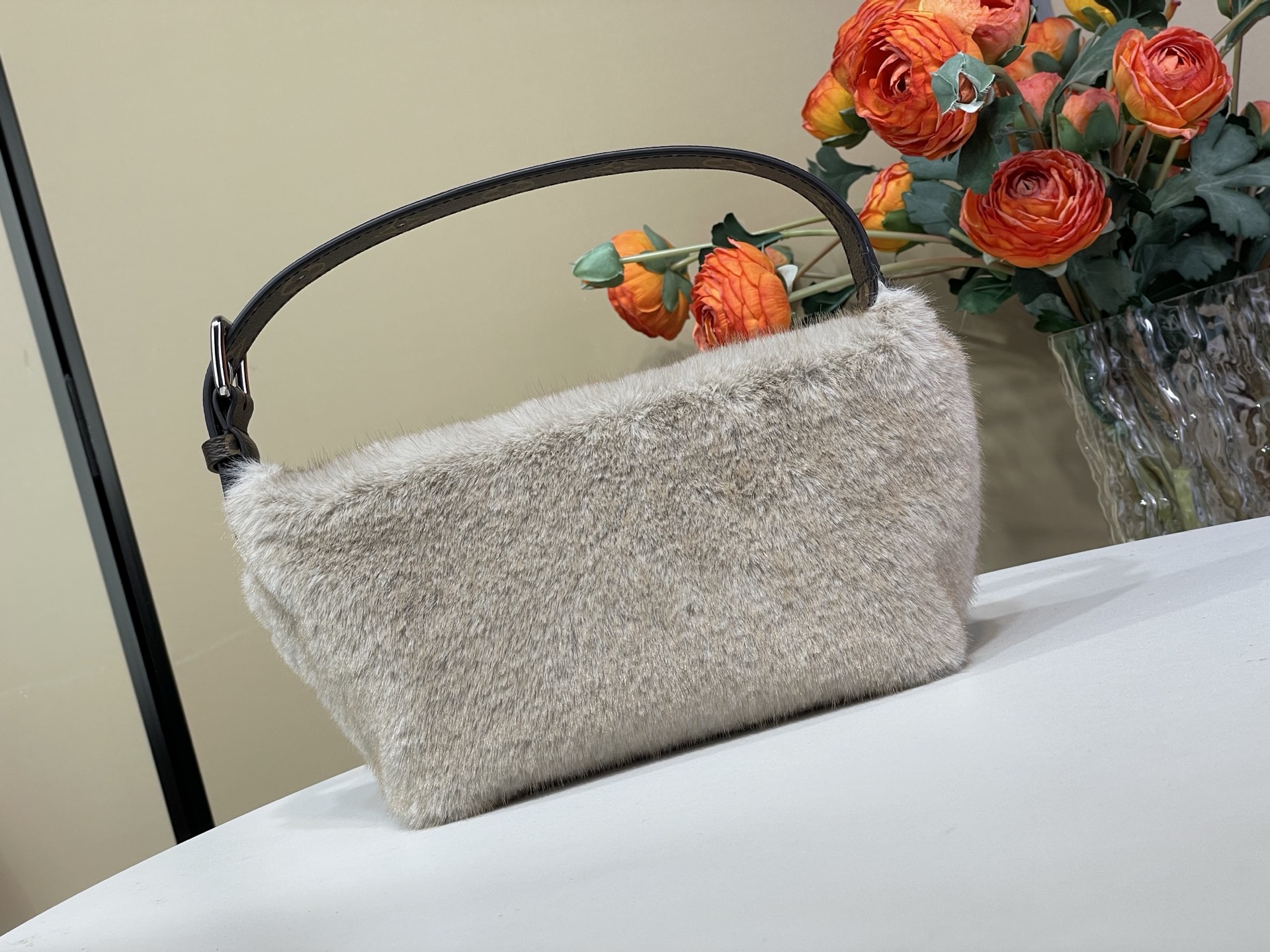 Basic Bag Sheepskin Gray M-l-s