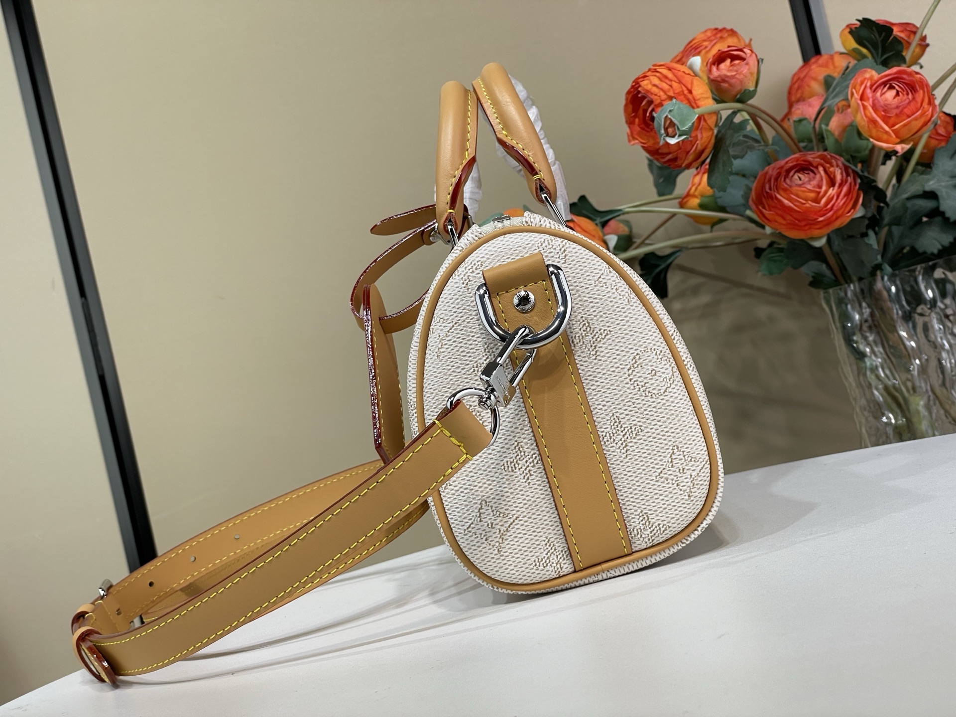 Louis Vuitton Basic Bag Cow Leather M-l