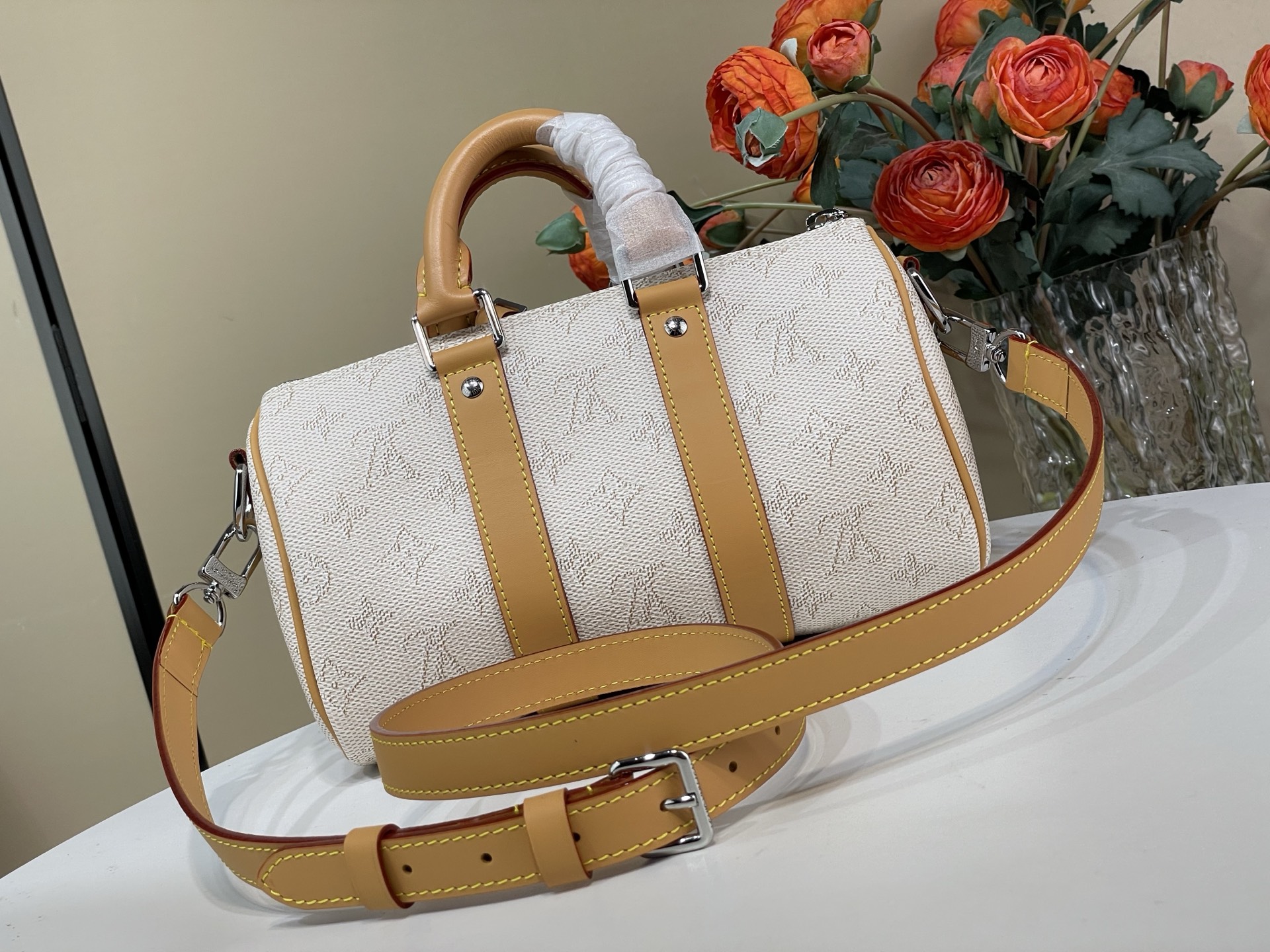 Louis Vuitton Basic Bag Cow Leather M-l