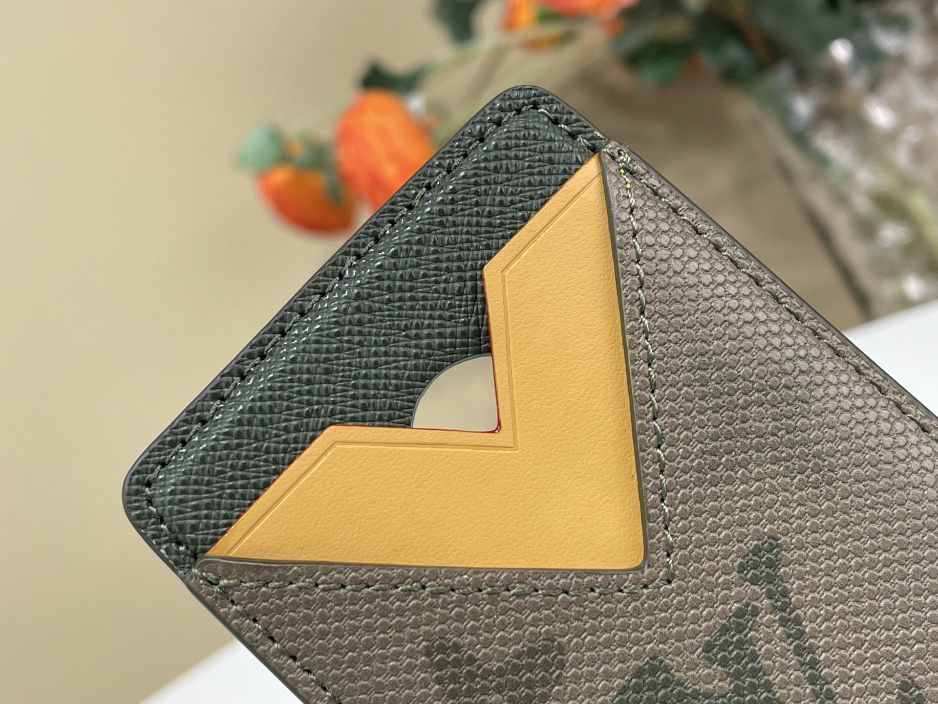 Louis Vuitton Basic Bag Cow Leather Green M-l-s