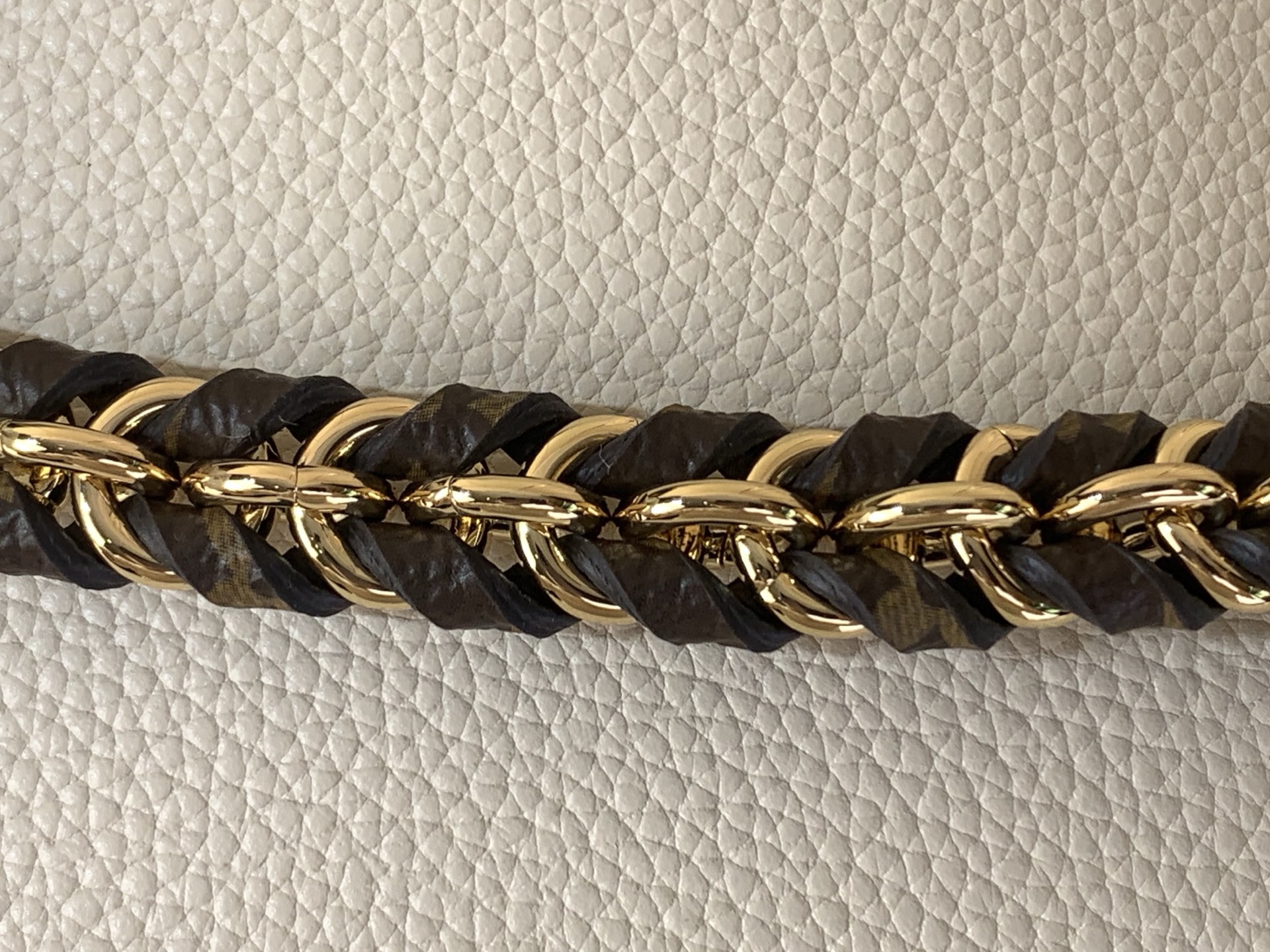 Louis Vuitton Basic Bag Canvas M-l-s