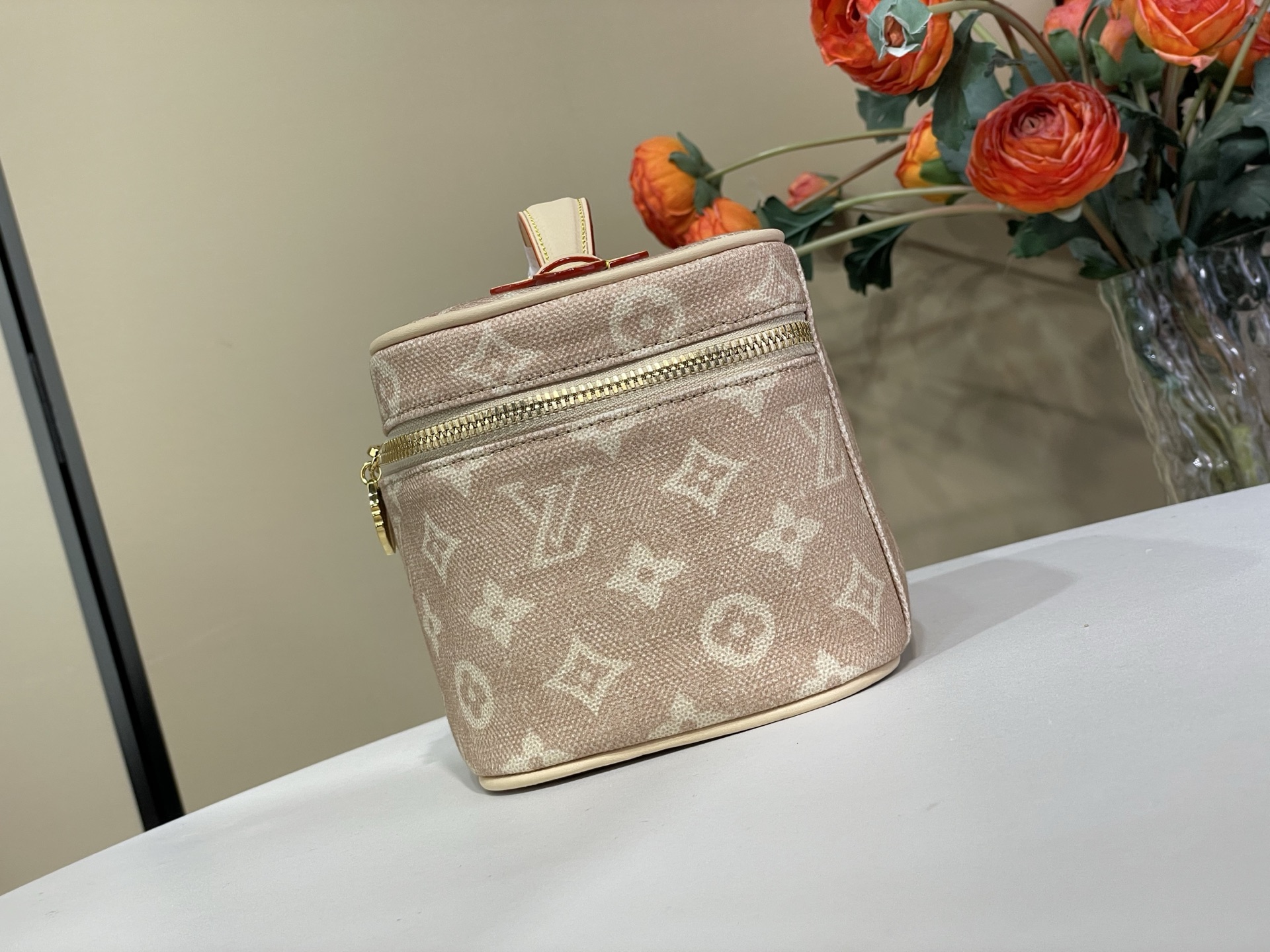Louis Vuitton Basic Bag Canvas Gold M