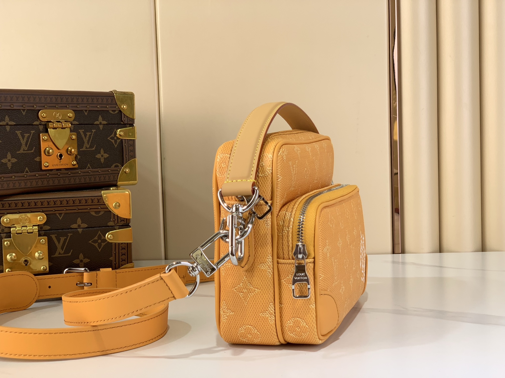 Louis Vuitton Crossbody Bag Canvas M-l-s