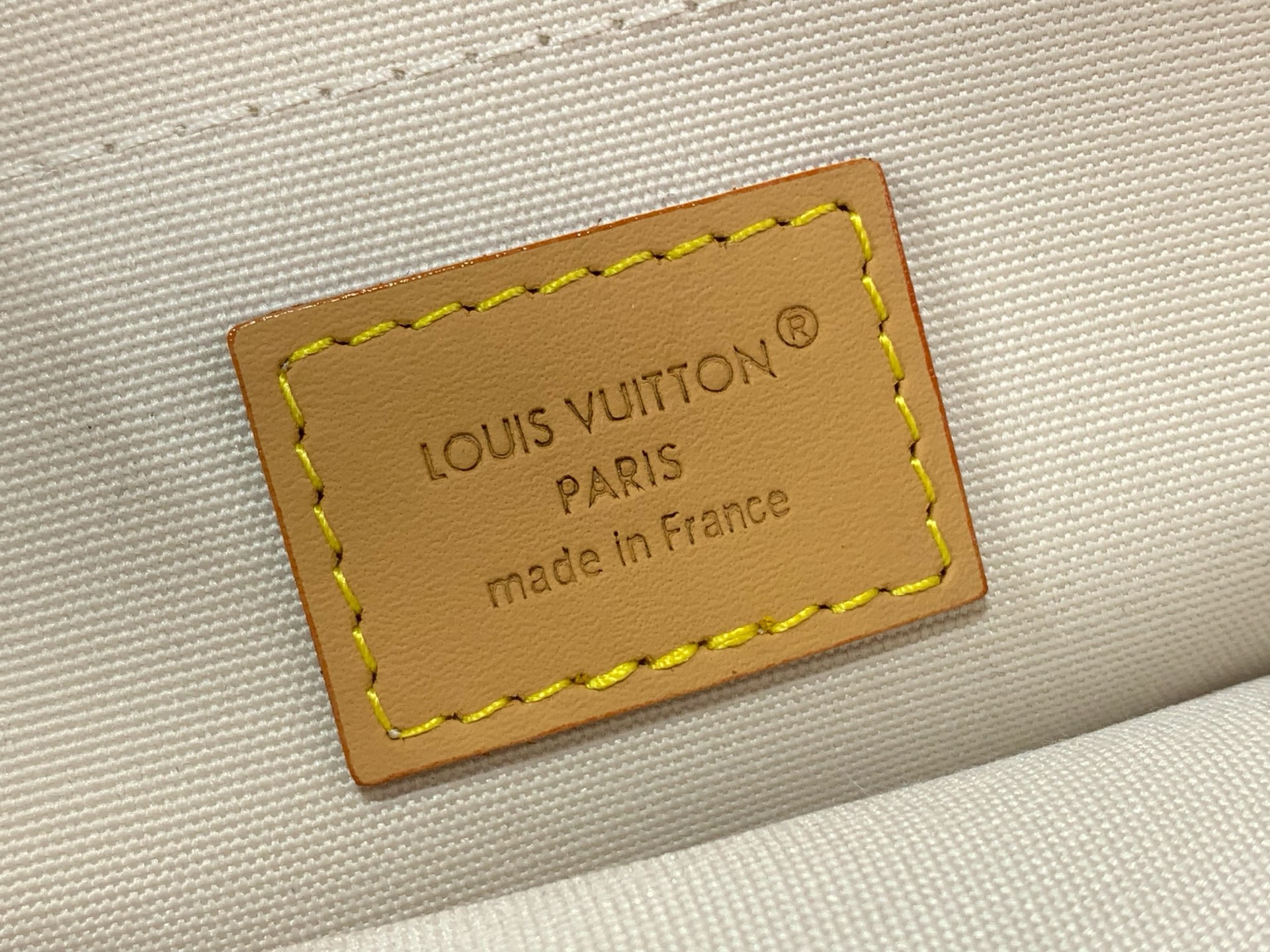 Louis Vuitton Crossbody Bag Canvas M-l-s