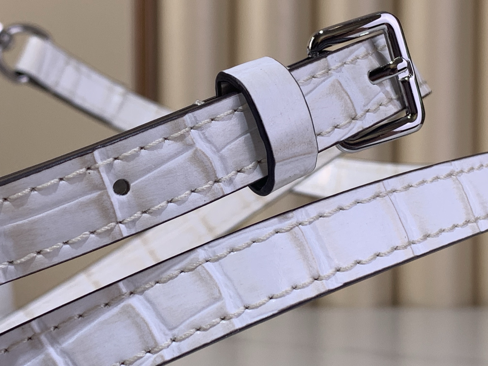 Louis Vuitton Basic Bag White M-s