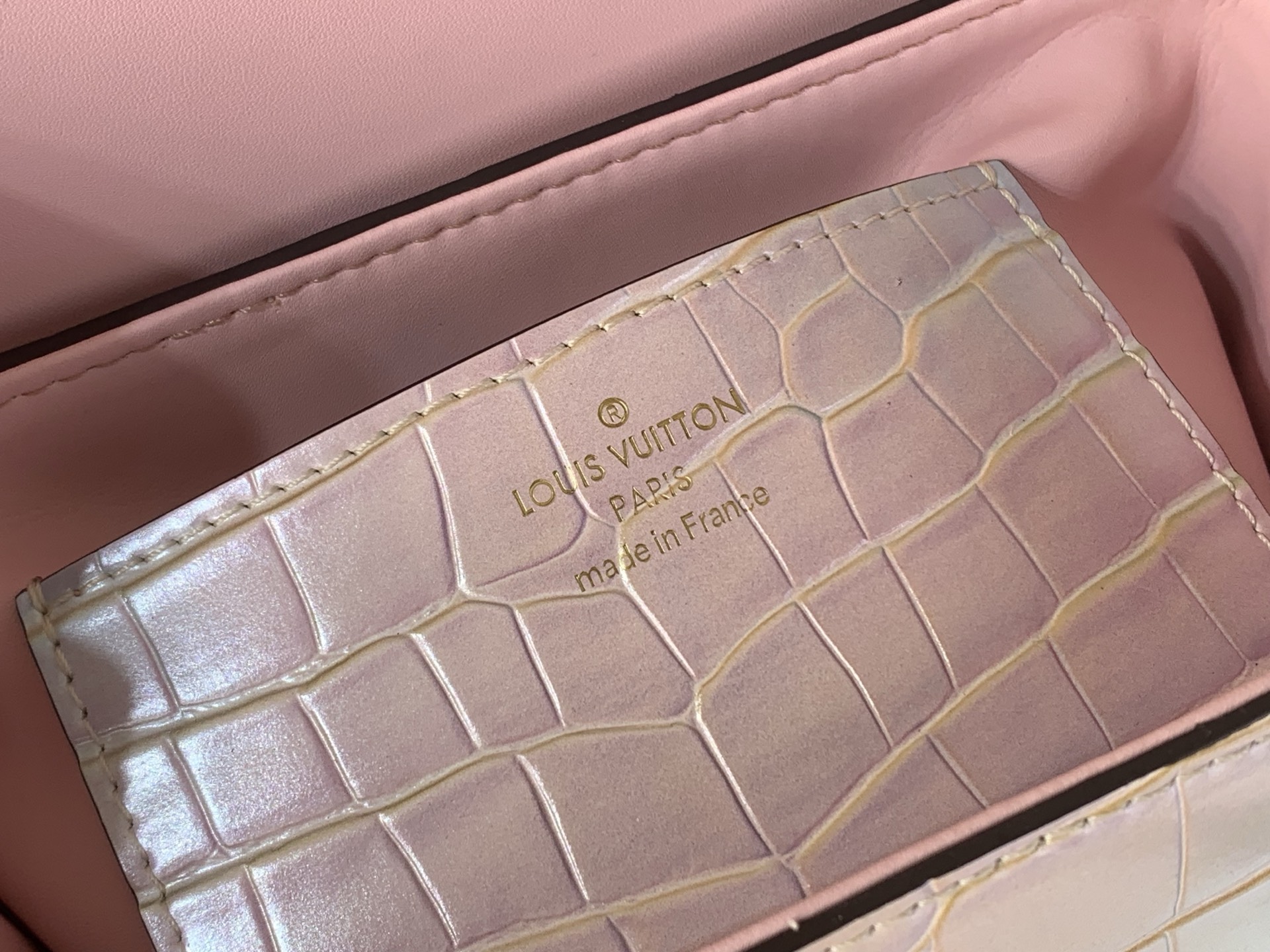 Louis Vuitton Basic Bag M-s