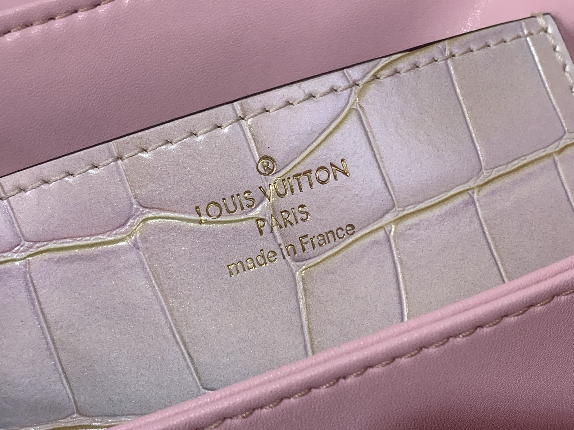 Louis Vuitton Basic Bag M-s