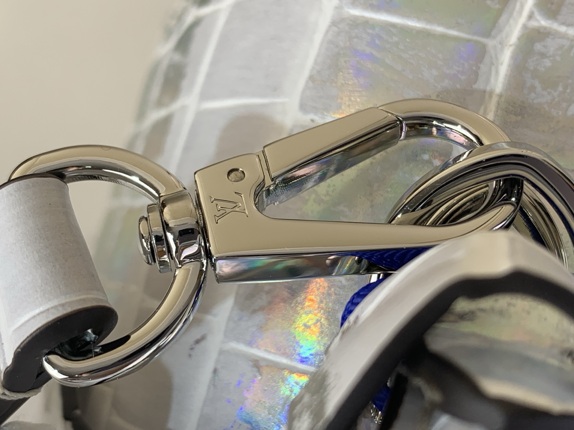 Louis Vuitton Basic Bag M-s