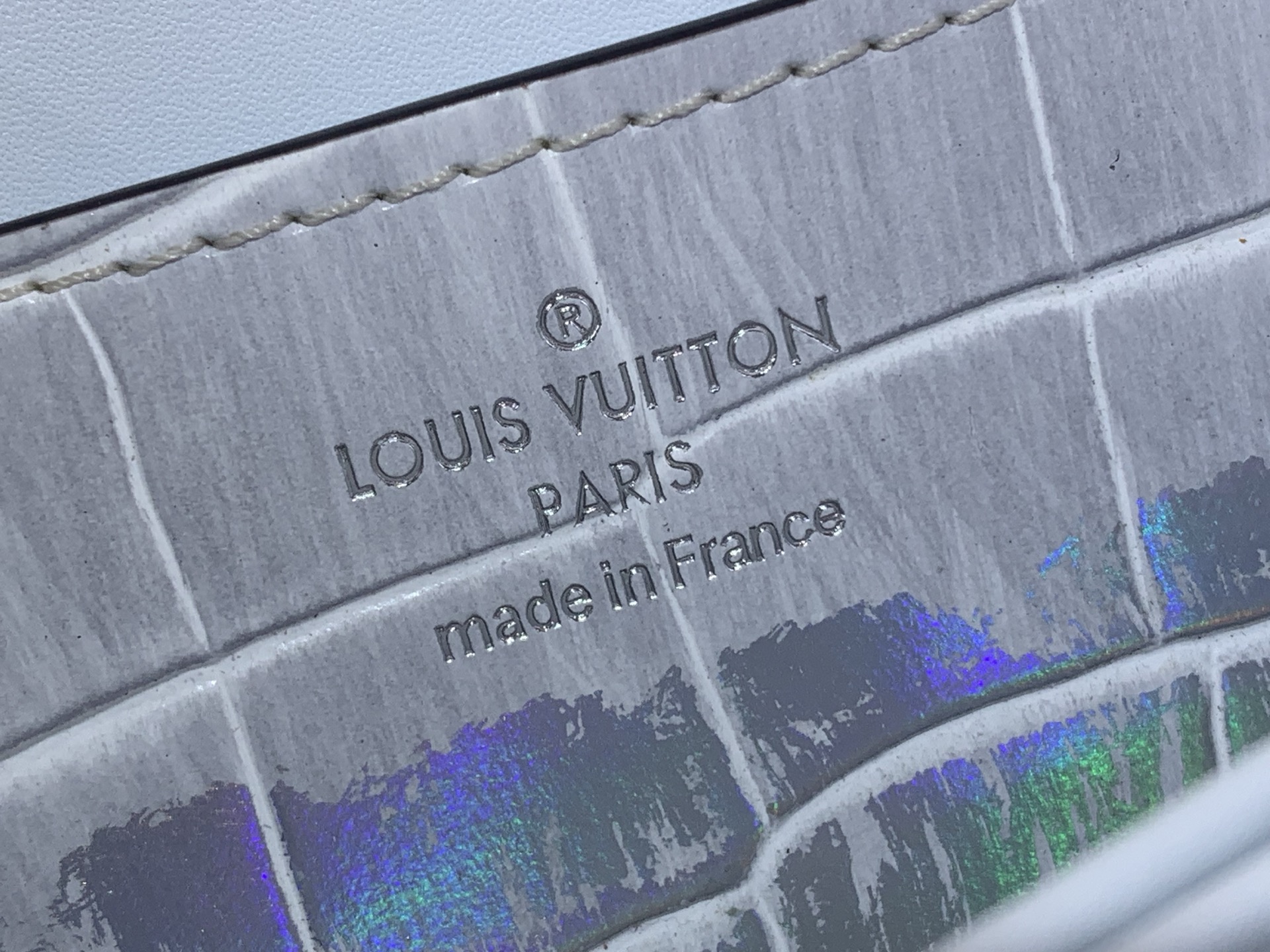 Louis Vuitton Basic Bag M-s