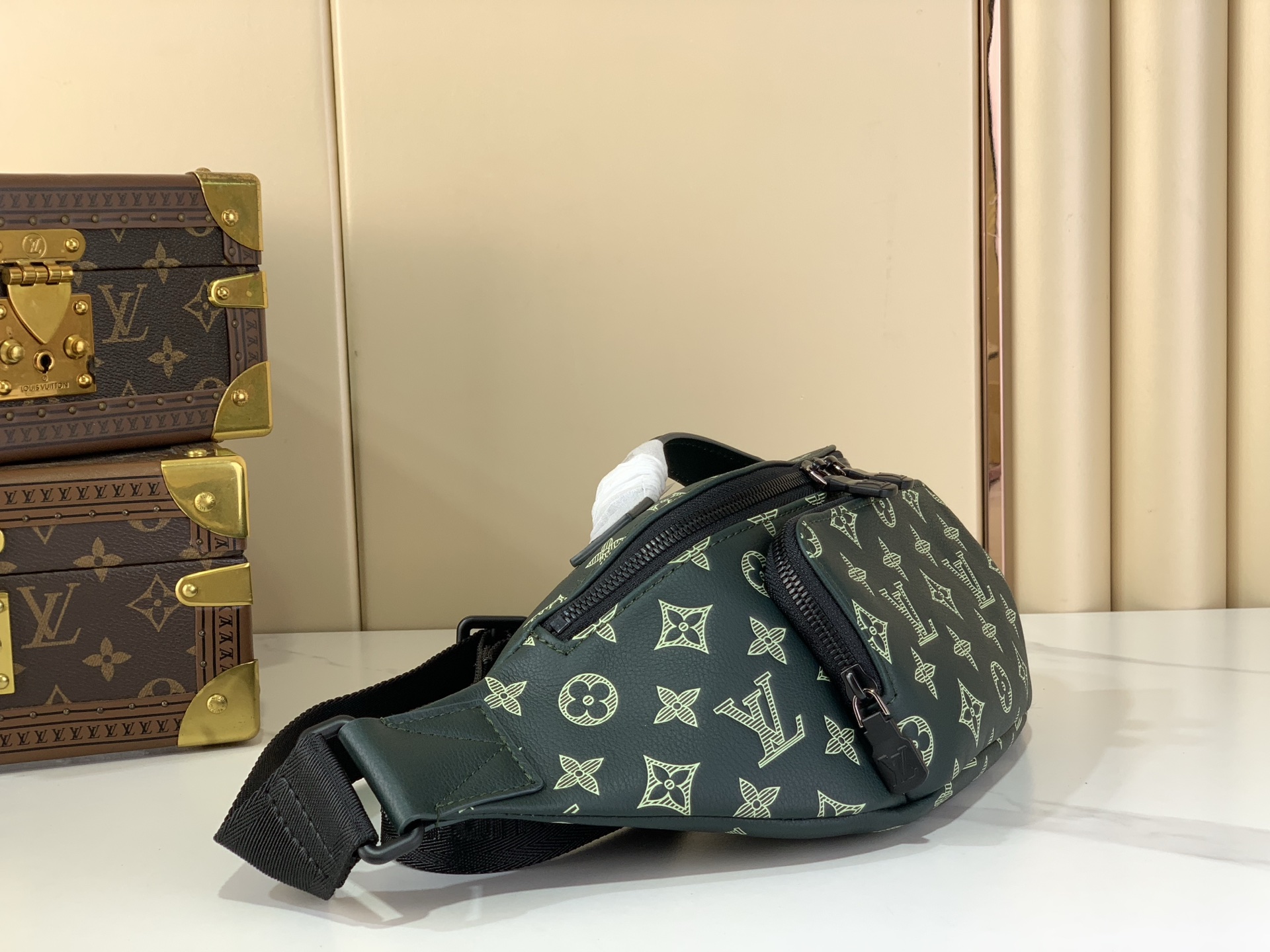 Louis Vuitton Basic Bag Cow Leather Green M-s