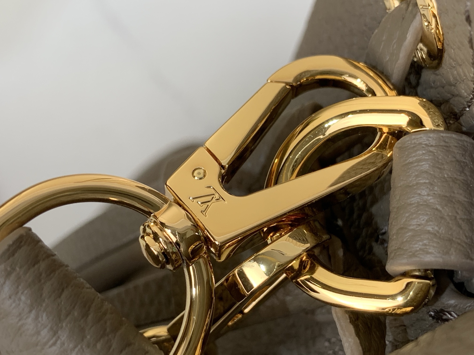 Louis Vuitton Tote Bag Gold M-l-s