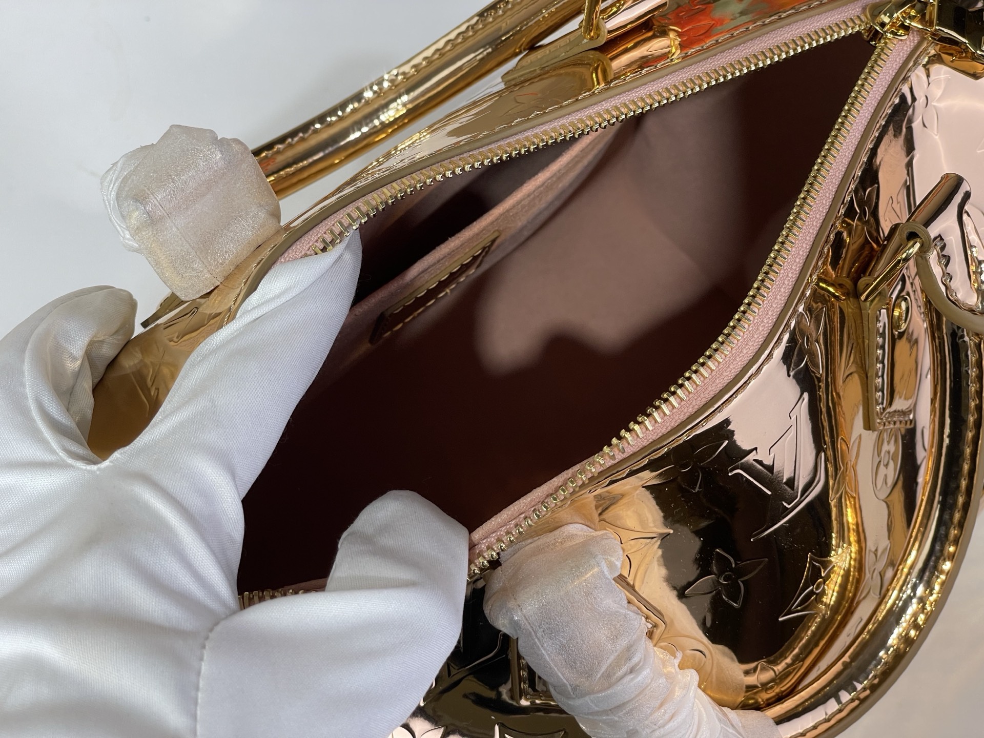 Louis Vuitton Basic Bag Canvas M-l-s