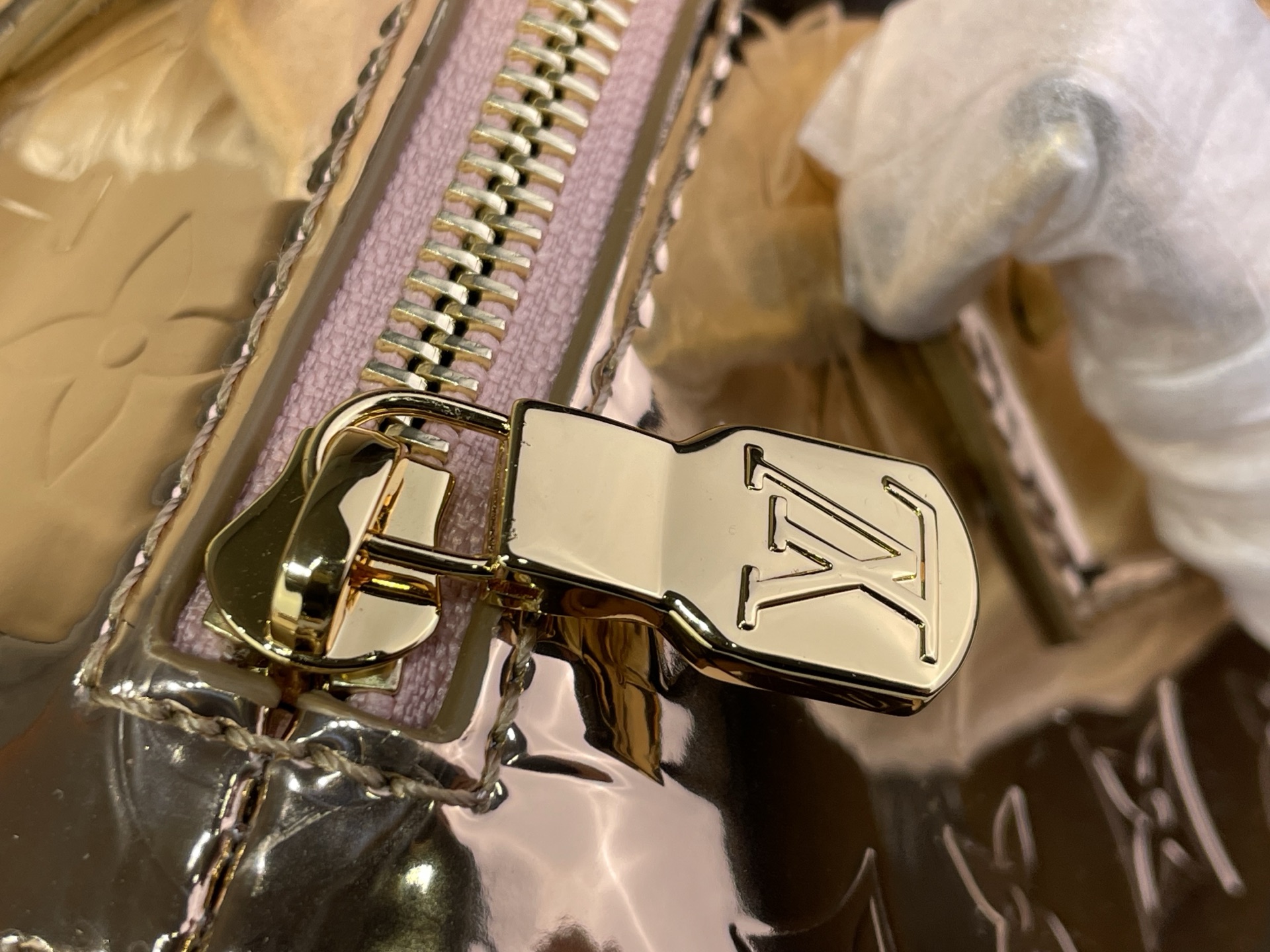 Louis Vuitton Basic Bag Canvas M-l-s