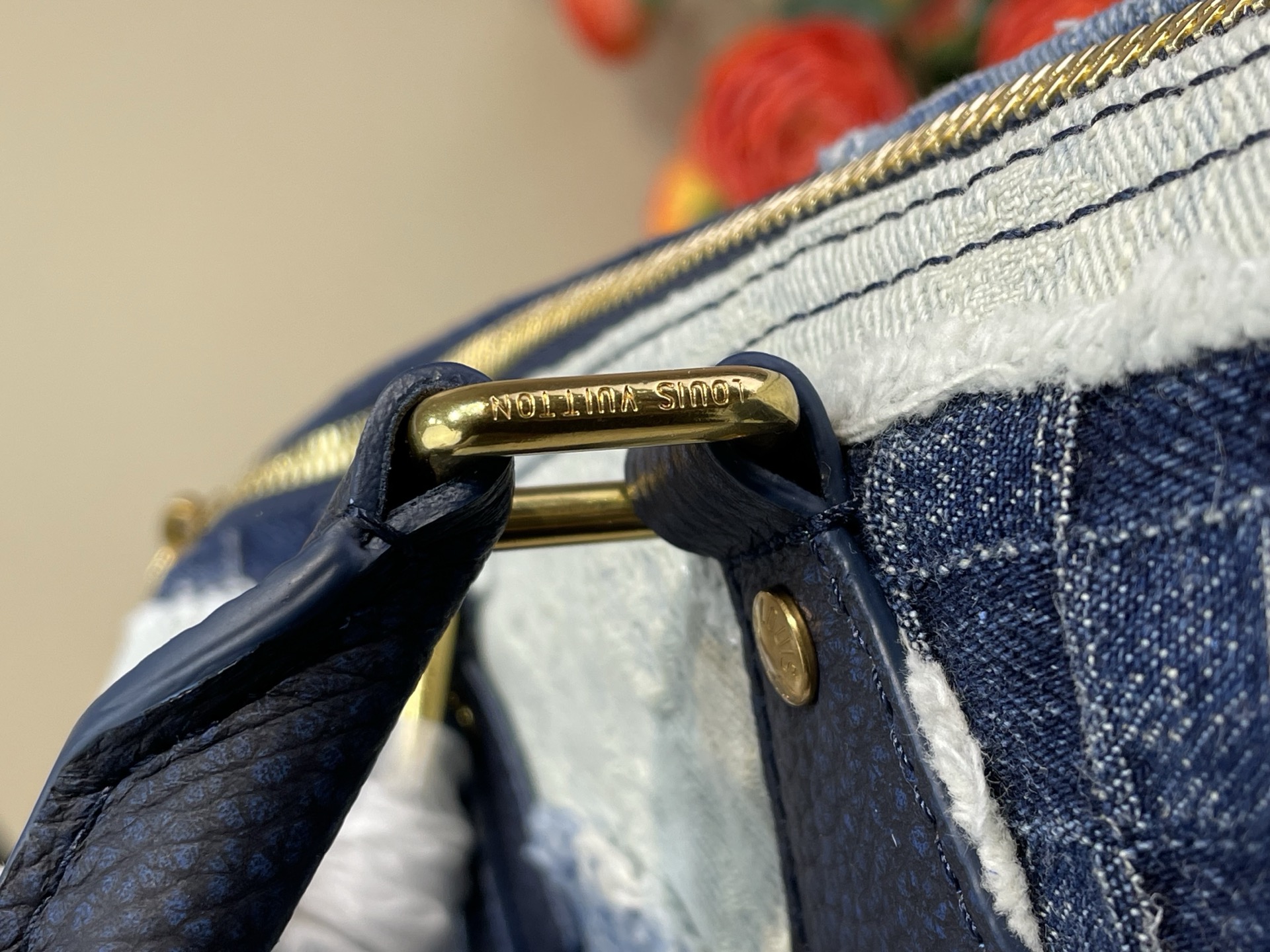 Louis Vuitton Basic Bag M-l-s