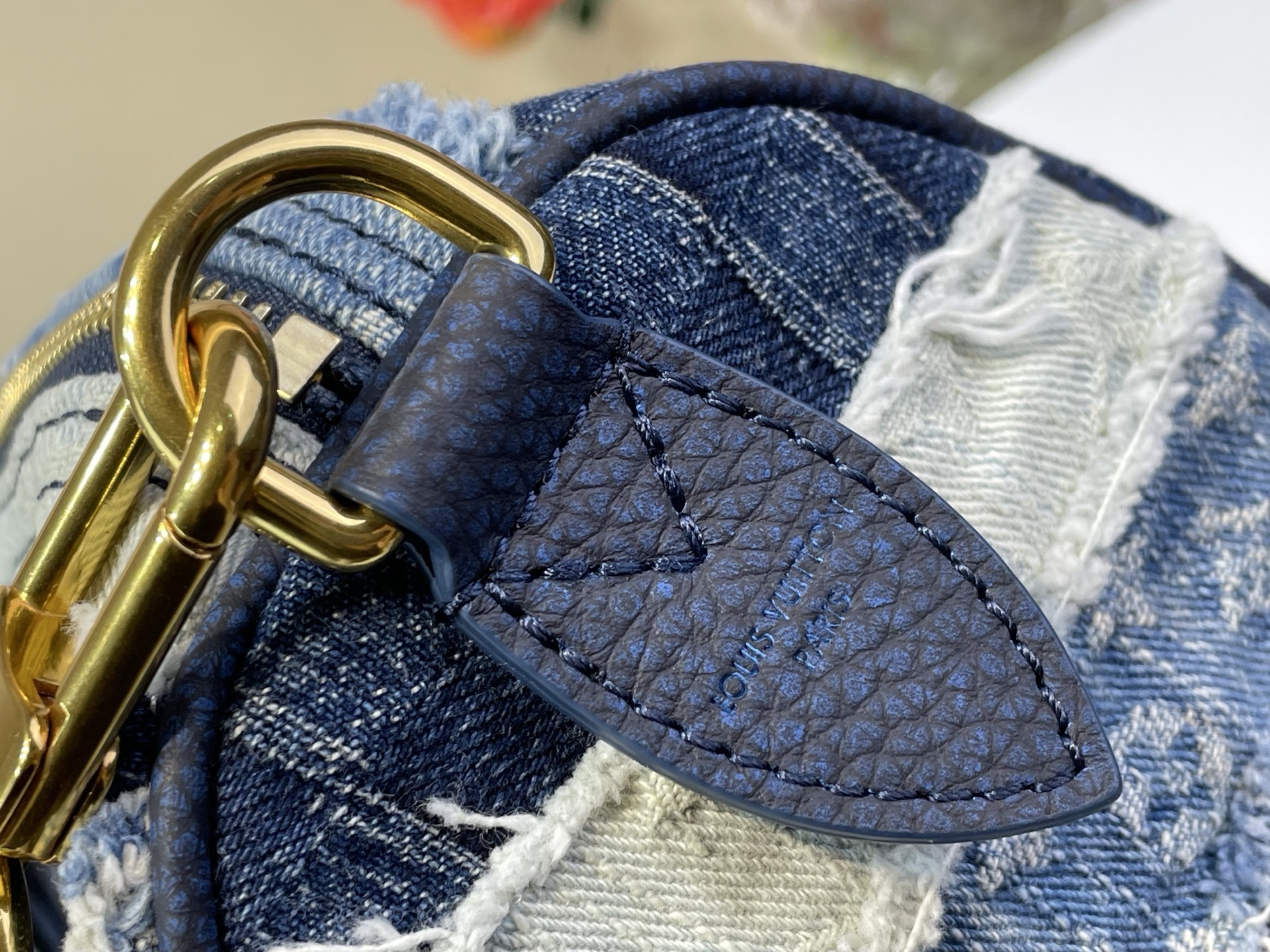 Louis Vuitton Basic Bag M-l-s