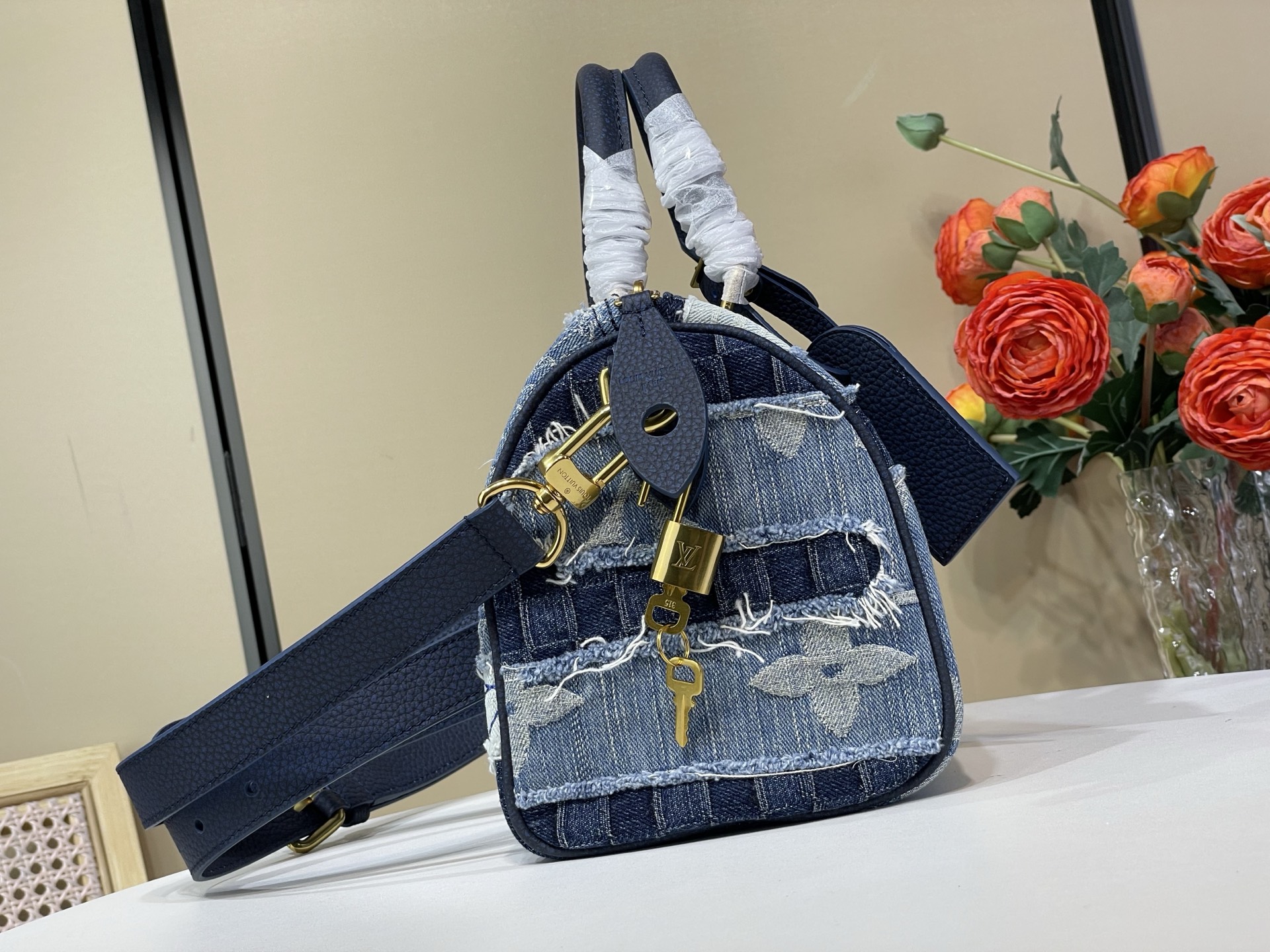 Louis Vuitton Basic Bag M-l-s