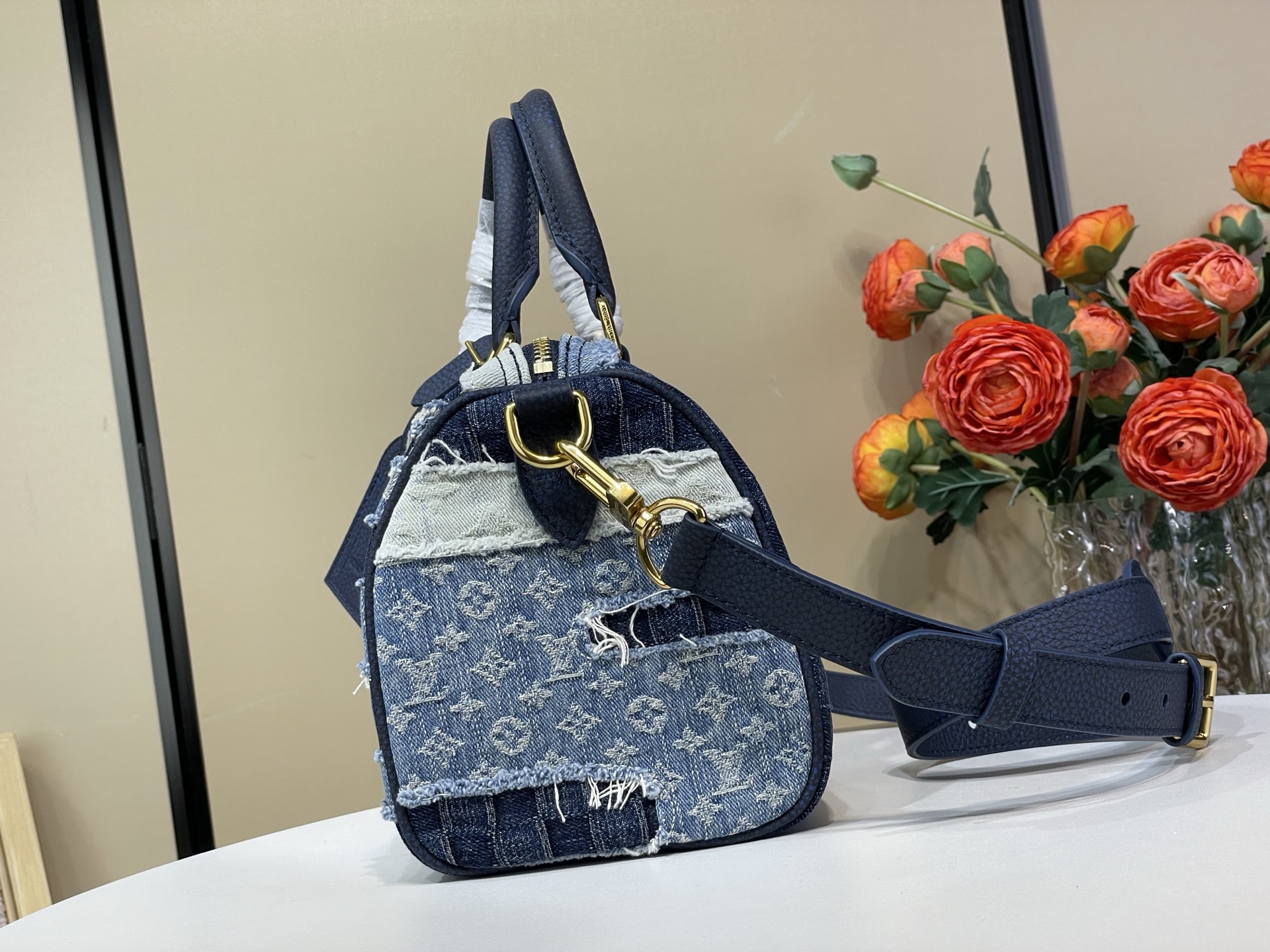 Louis Vuitton Basic Bag M-l-s
