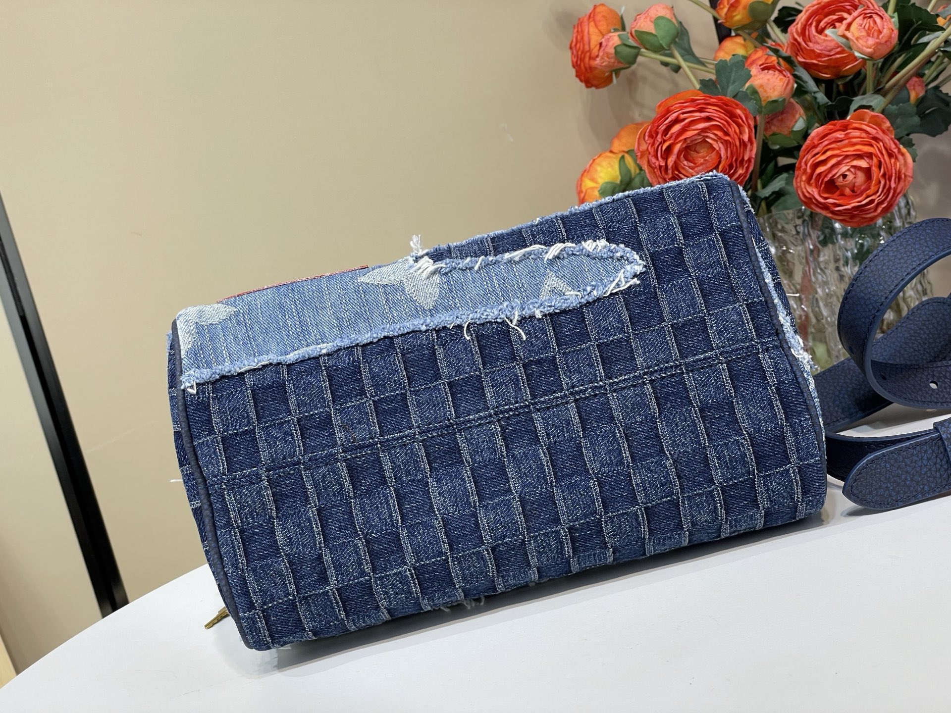 Louis Vuitton Basic Bag M-l-s