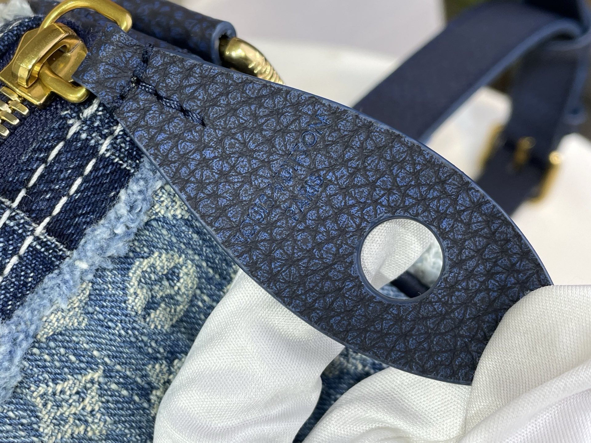 Louis Vuitton Basic Bag Cow Leather Gold M-l-s